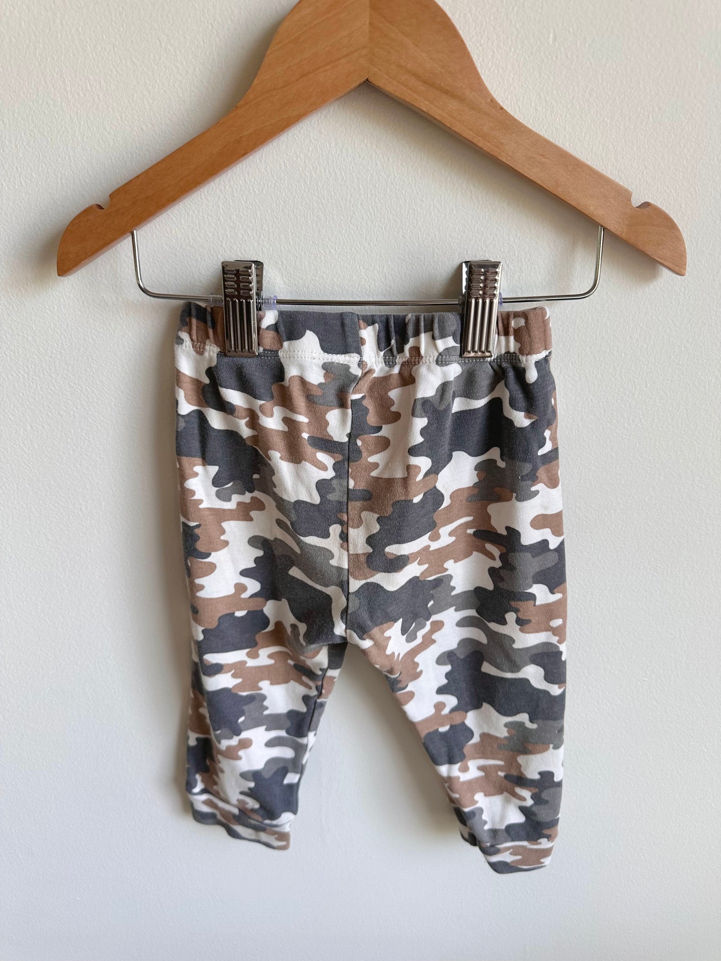 Camo Sweat Pants / 18m