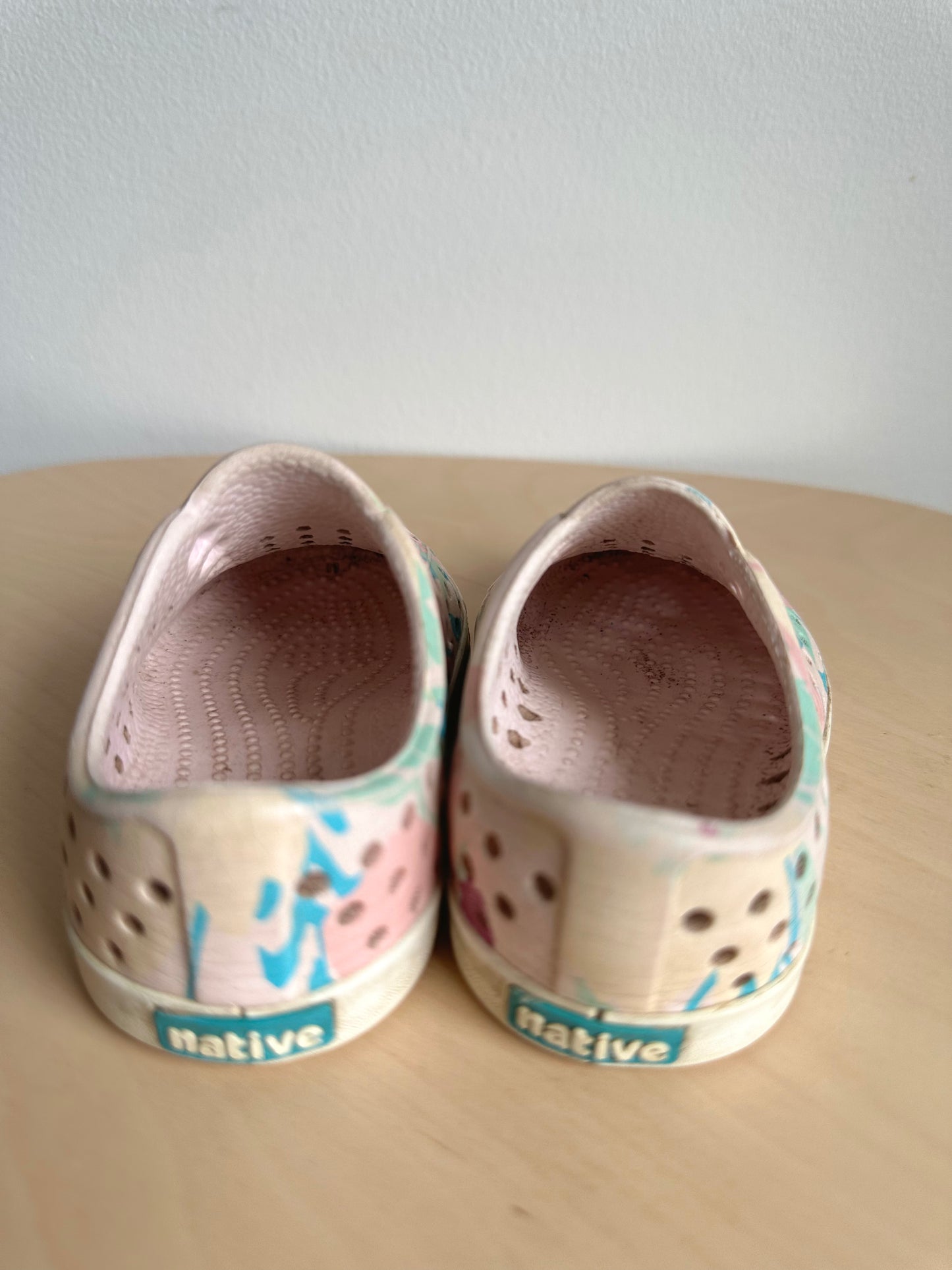 Pink Floral Native Shoes / Size 4 Toddler Footwear