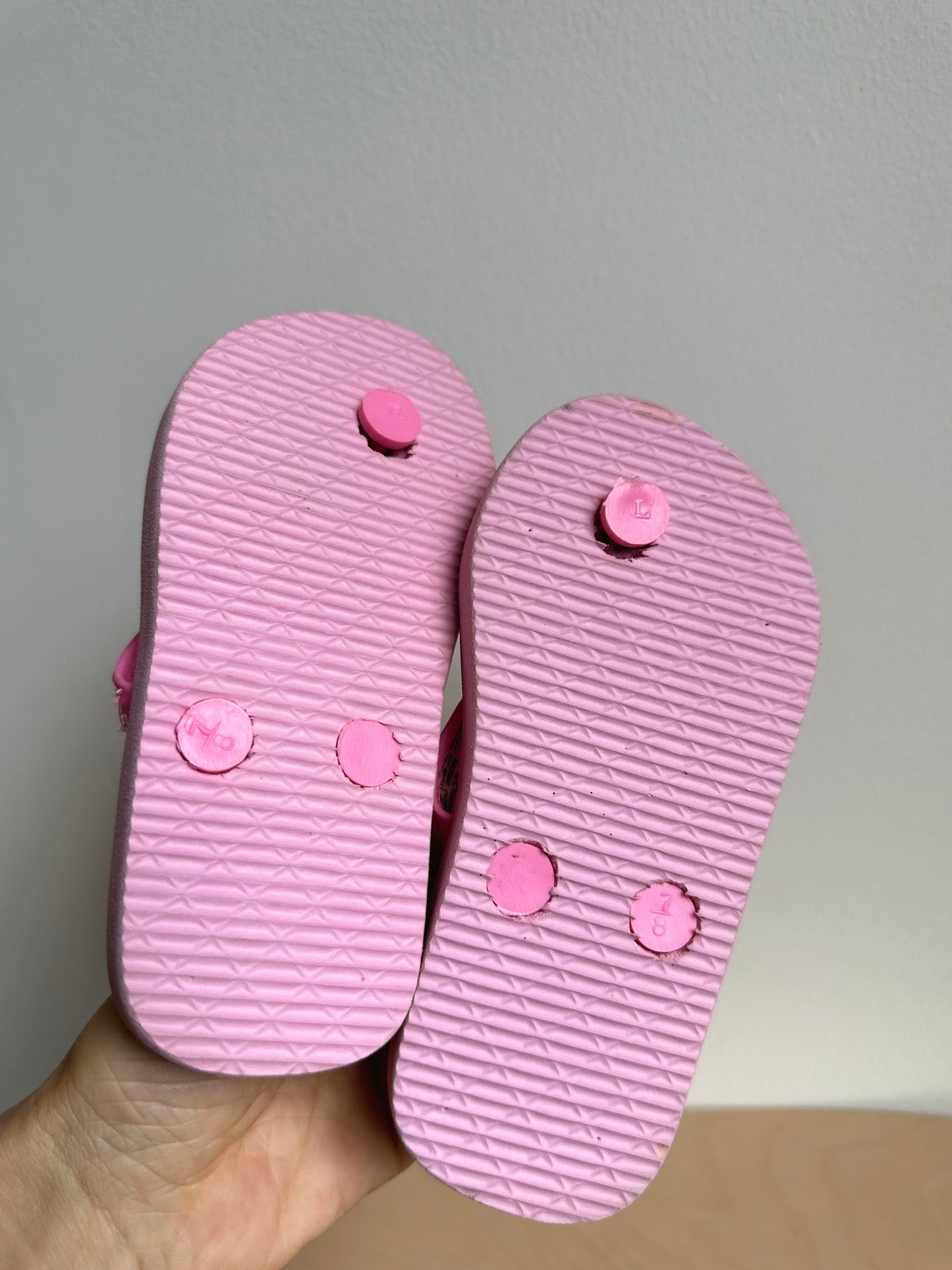 Minnie Sandals / Size 7 Toddler