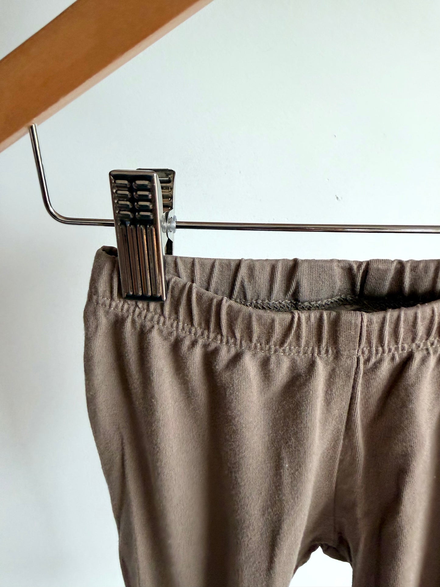 Little & Lively Taupe Leggings / 18-24m