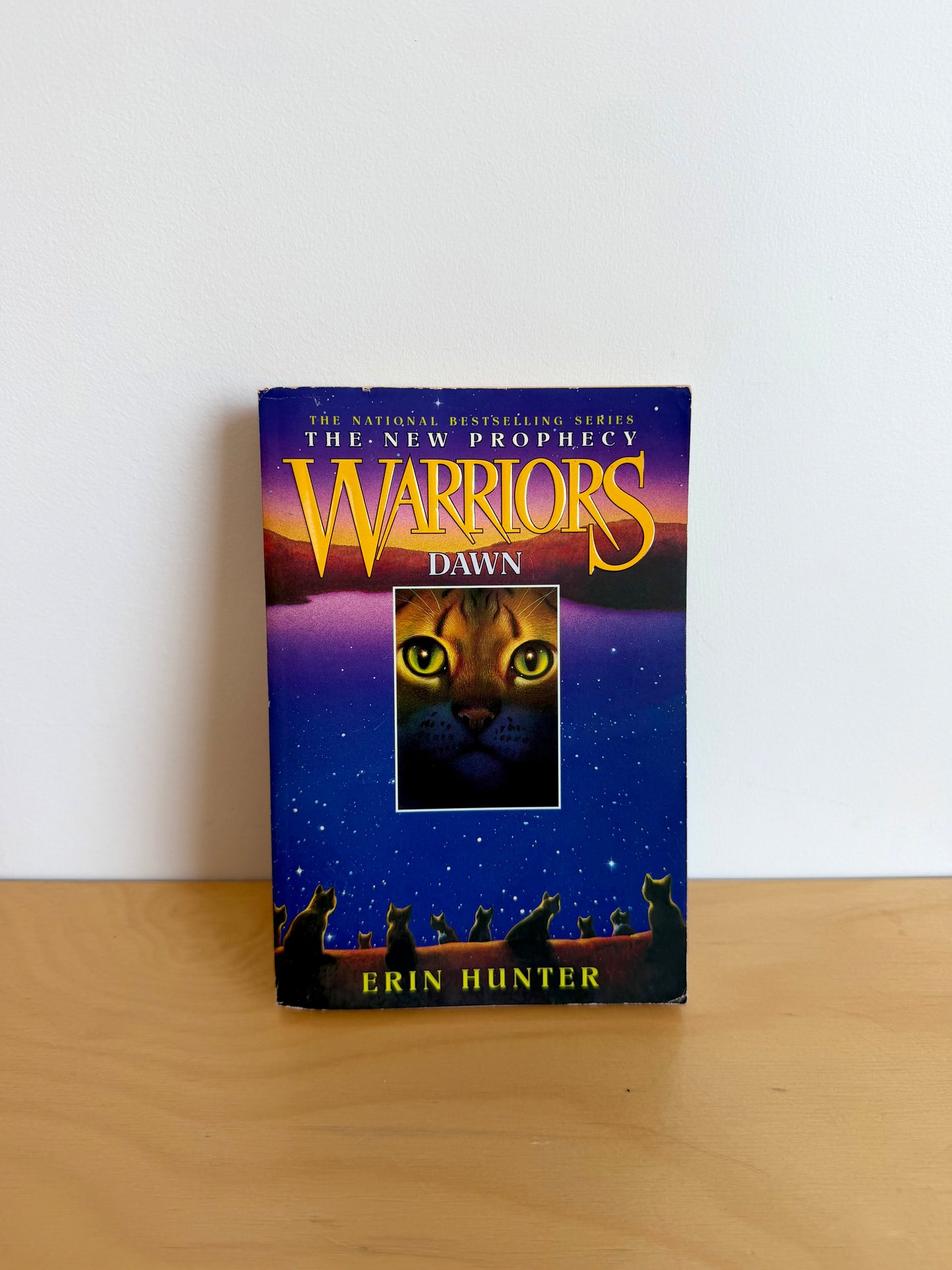Warriors: The New Prophecy Dawn Book / 8-12 years