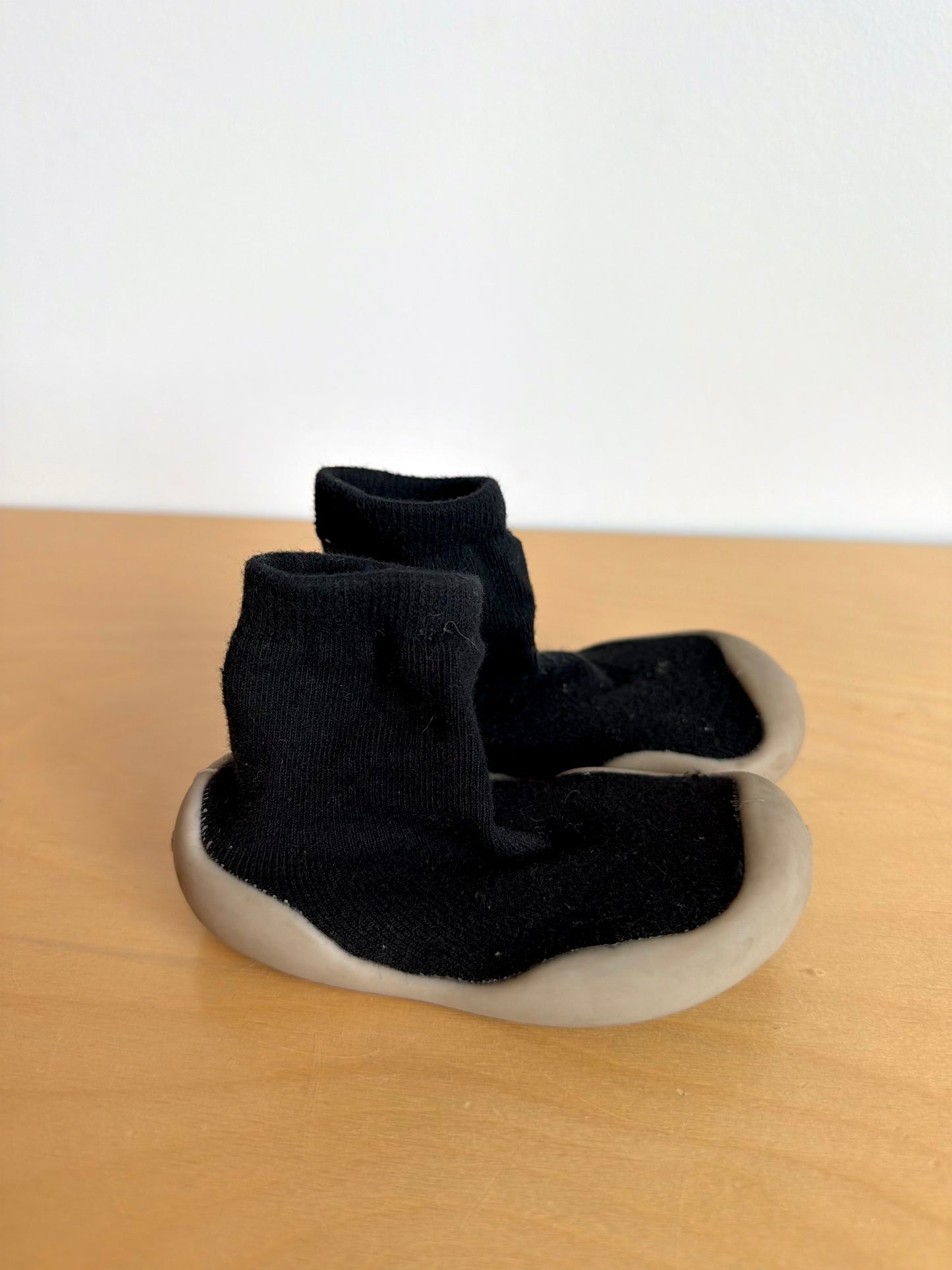 Black Sock Shoes / Size 6 Toddler