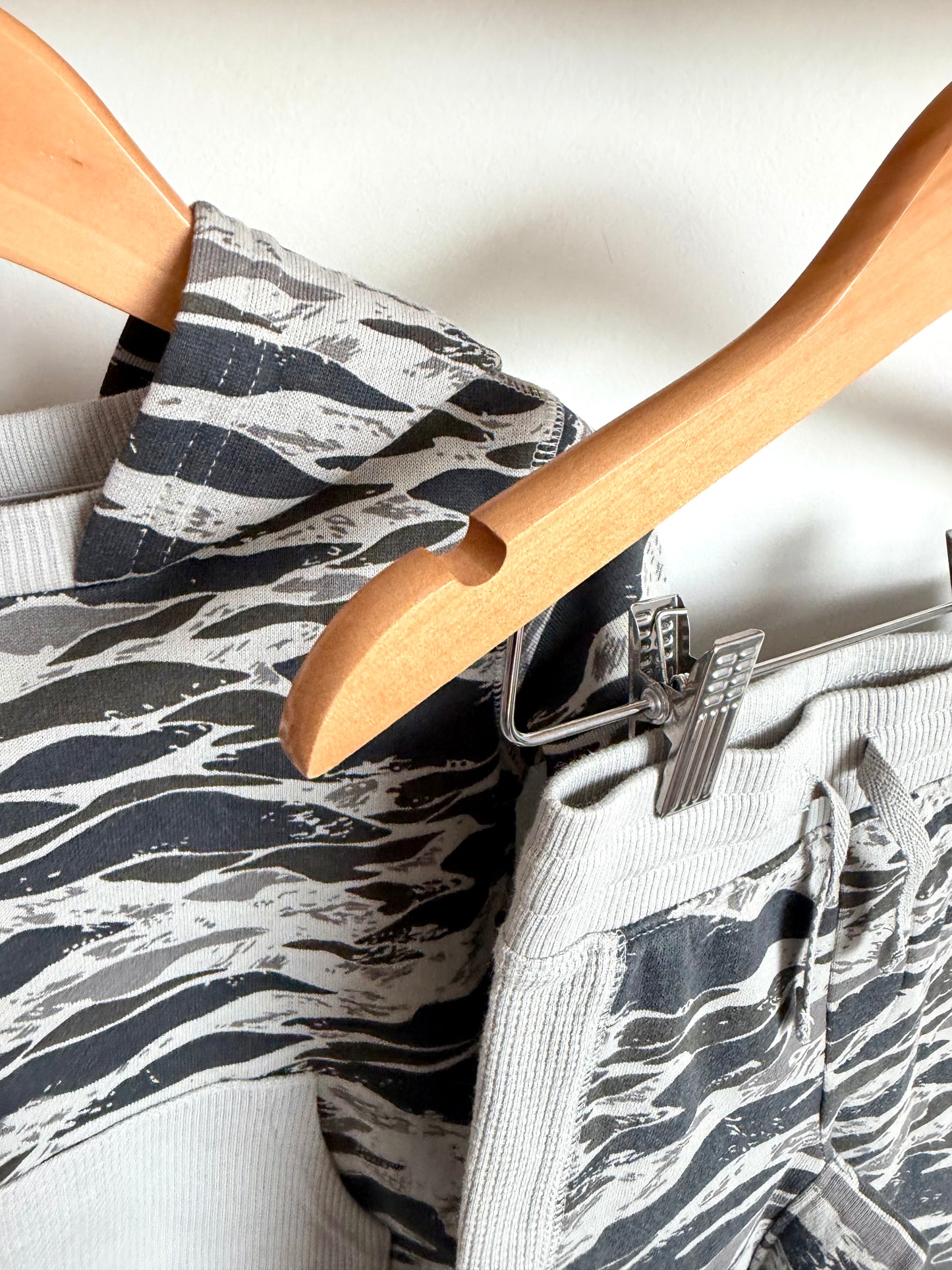 Grey Waves Top + Sweatpants / 2T