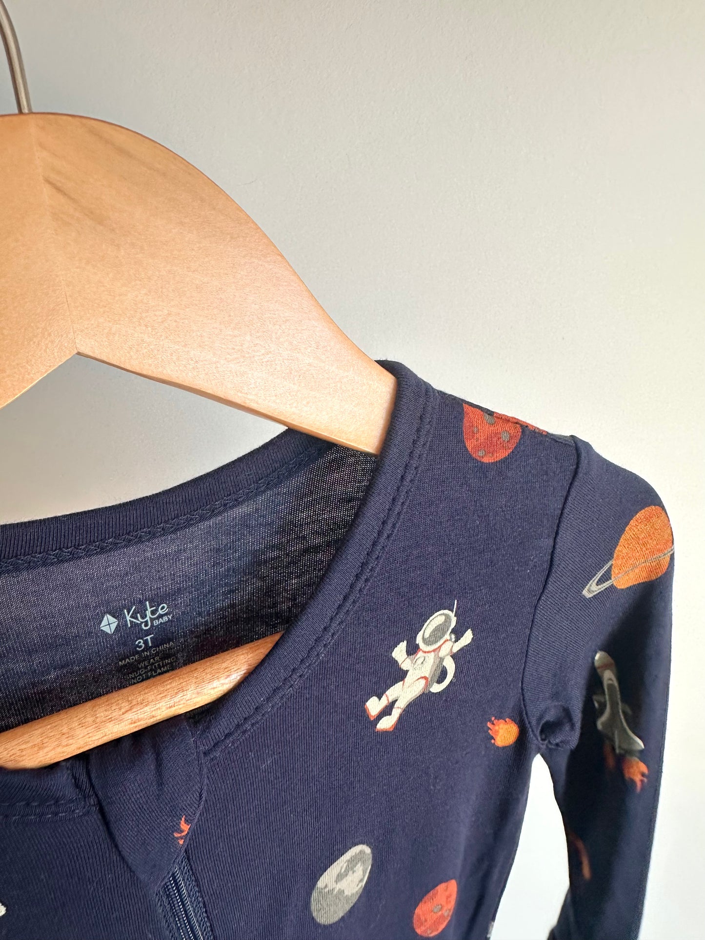 Kyte Navy Bamboo Space Sleeper / 3T