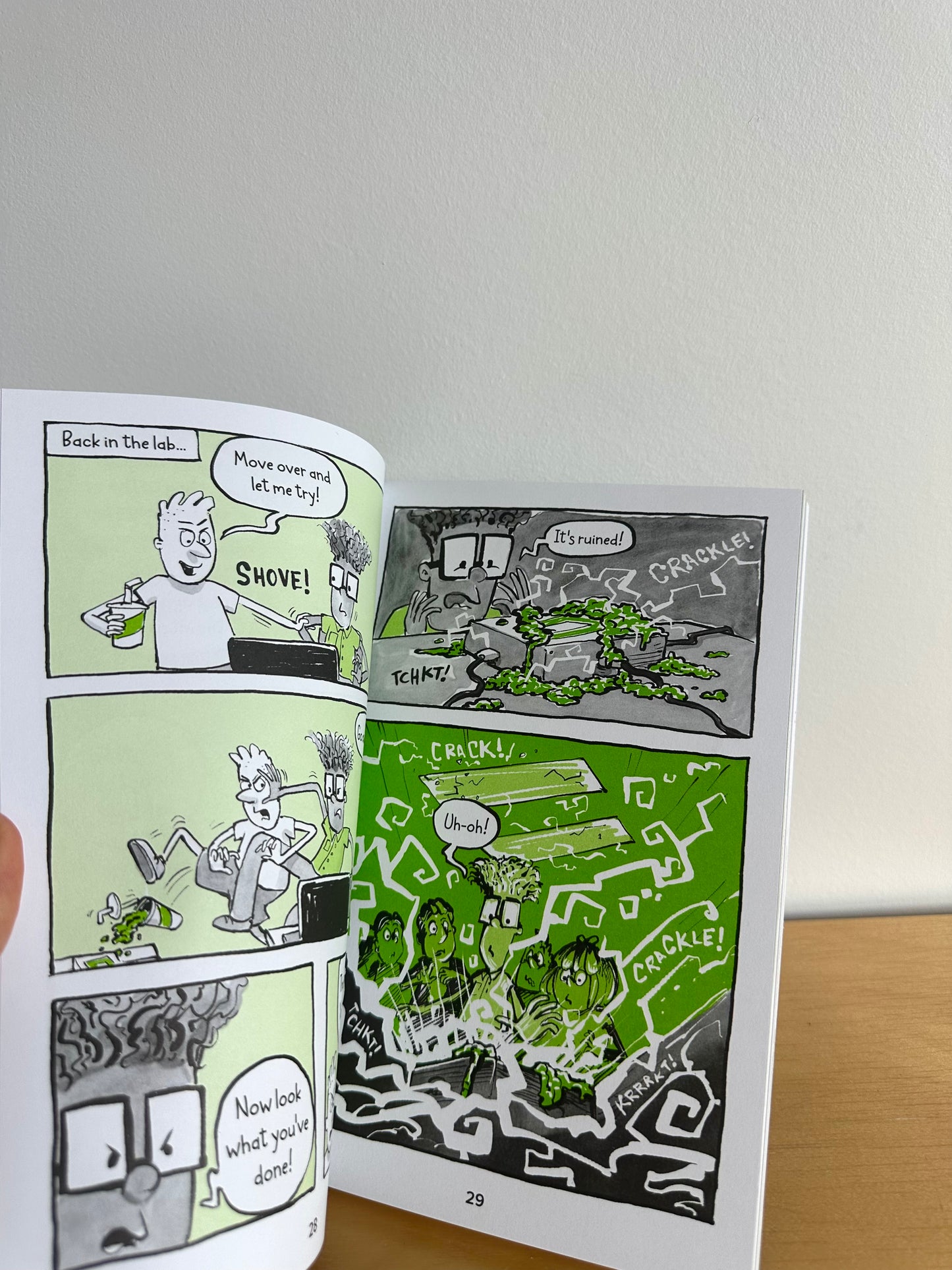 Academy for Roblox Pros Softcover -Book 1 / 8+ years