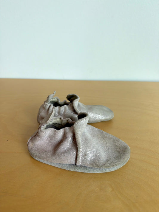 Robeez Pink Shiny Soft Sole Shoes / 12-18m