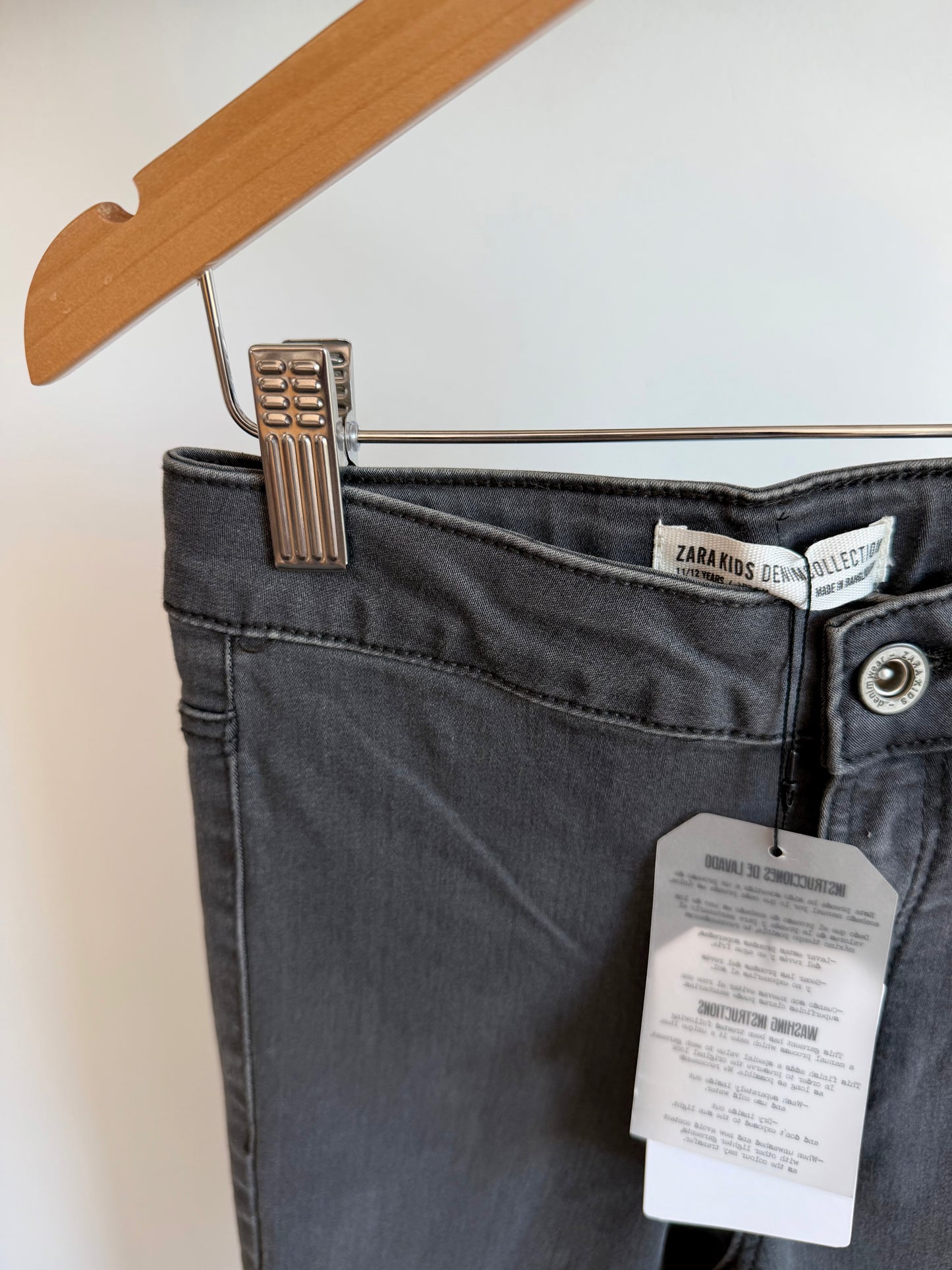 Zara Grey Skinny Jeans (With tags) / 11-12 years