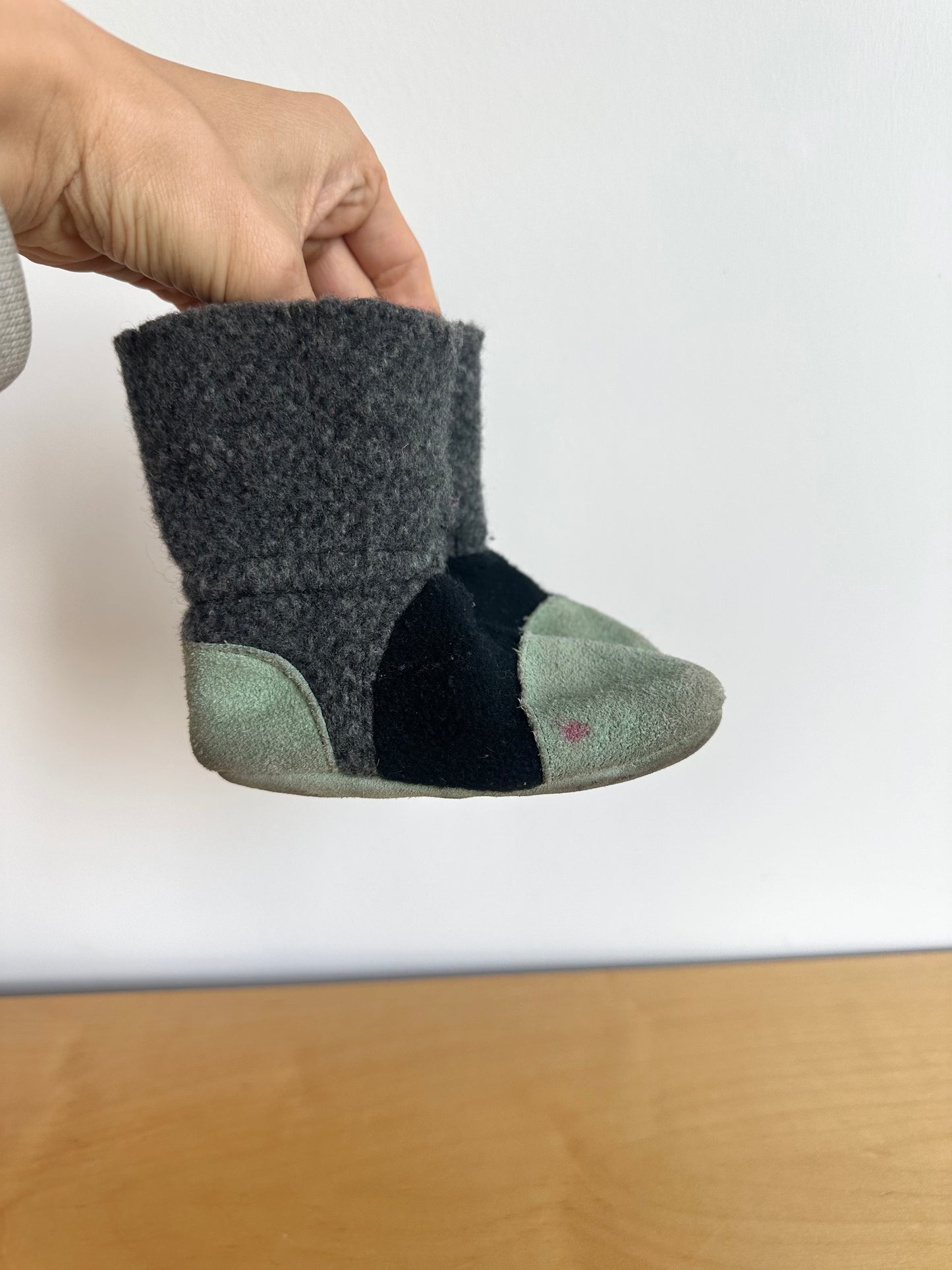 (HOLD) Nooks Mint Booties (PLAY) / Size 6 Toddler?