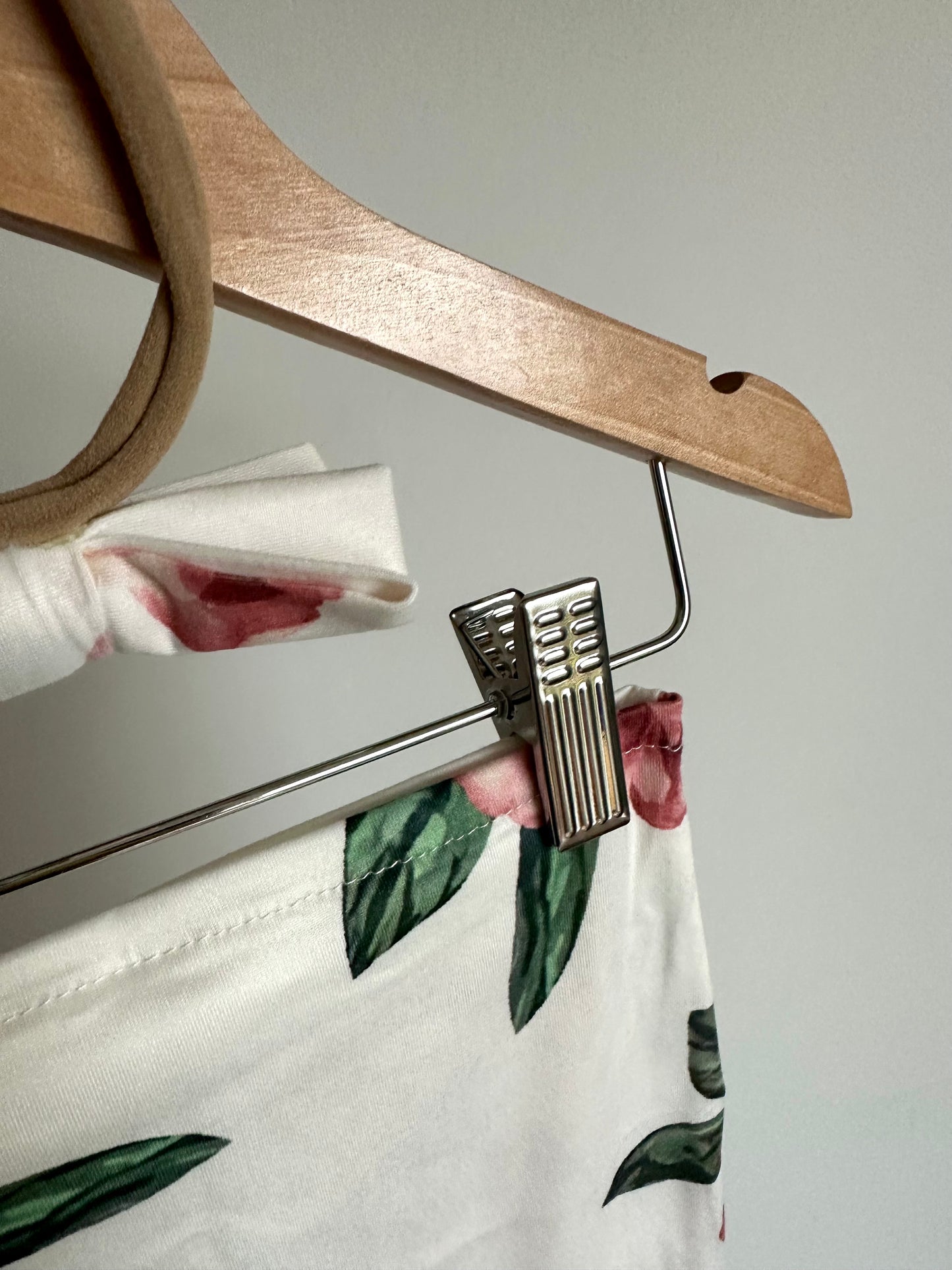 Rouge Swaddle Cocoon + Headband / 0-1m