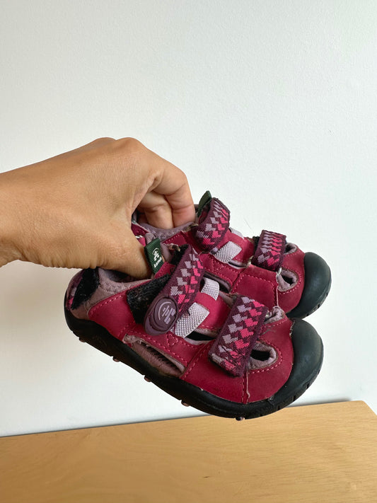 Kamik Purple Sandals / Size 6 Toddler