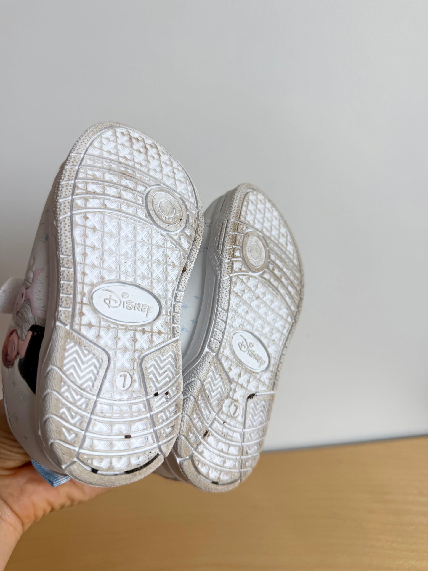 Frozen Velcro Runners / Size 7 Toddler