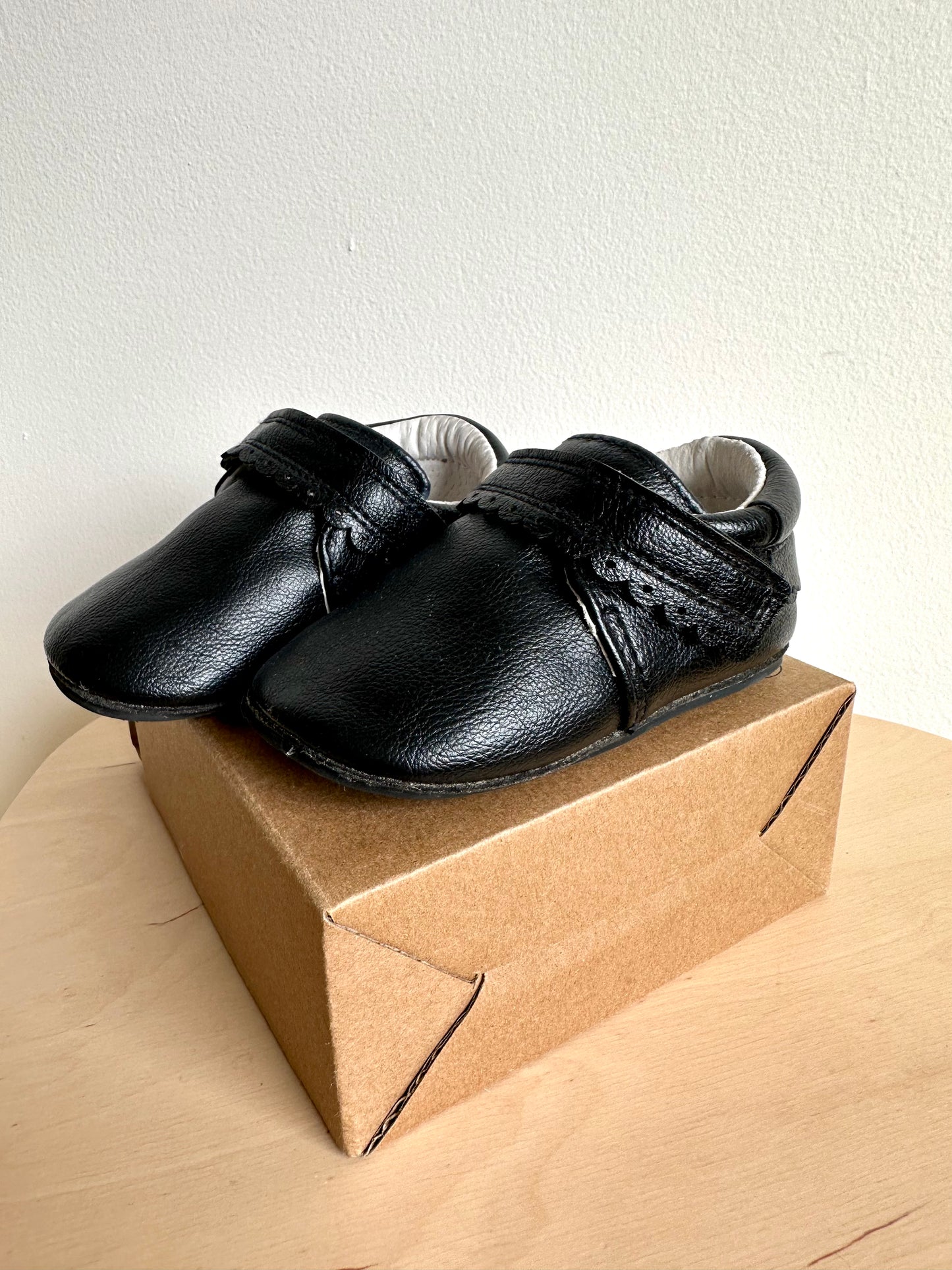 Jack & Lily Leather Shoes / 18-24m (size 6 Toddler)