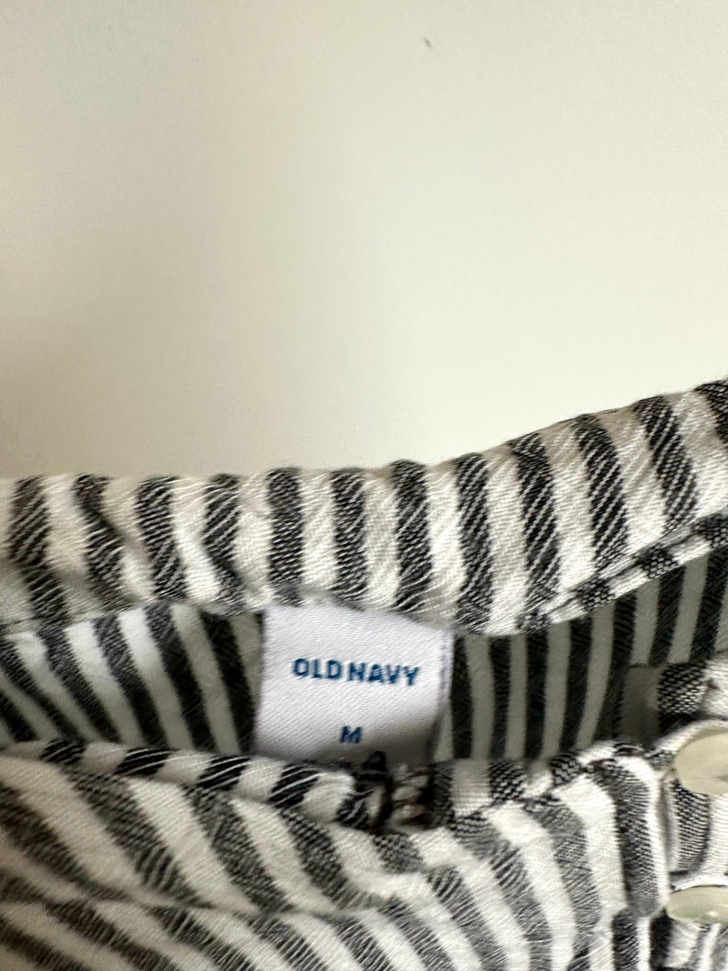 Striped Adjustable Strap Top / Medium