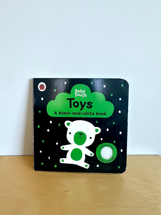 Black and White Contrast Sensory Board Book / 0-2 years