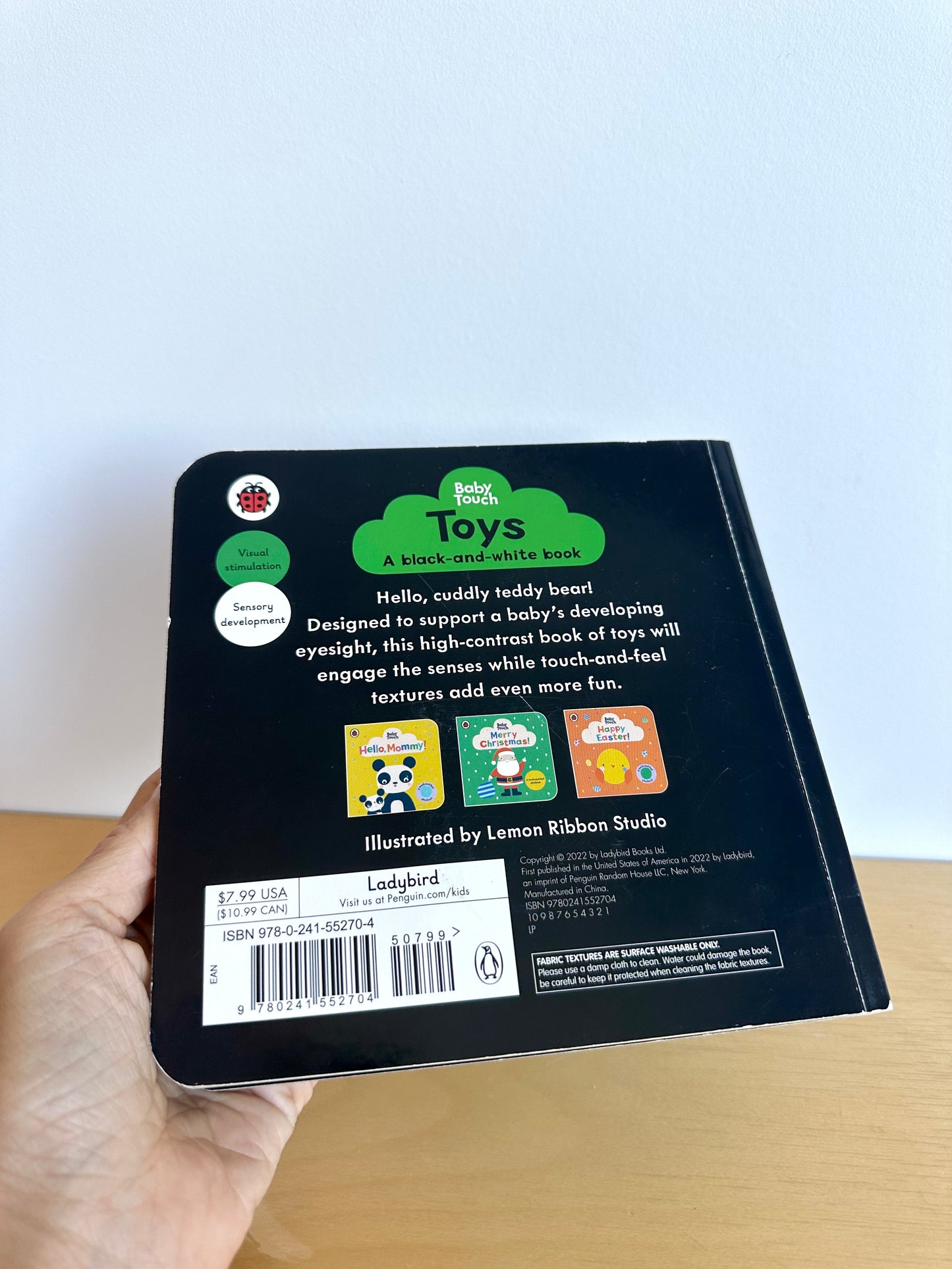 Black and White Contrast Sensory Board Book / 0-2 years