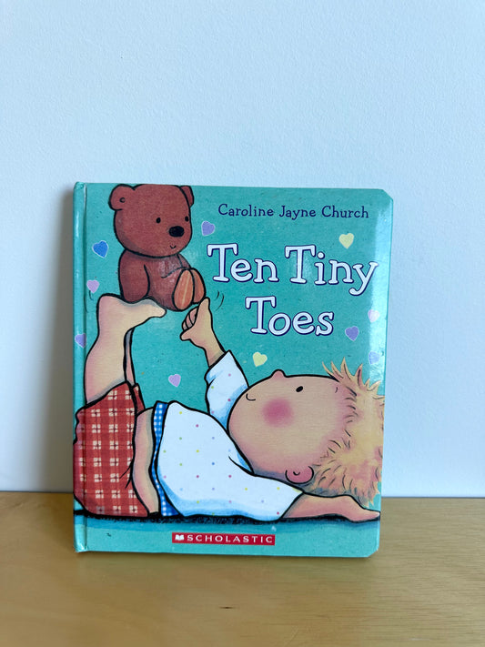 Ten Tiny Toes Board Book / 0-2 years