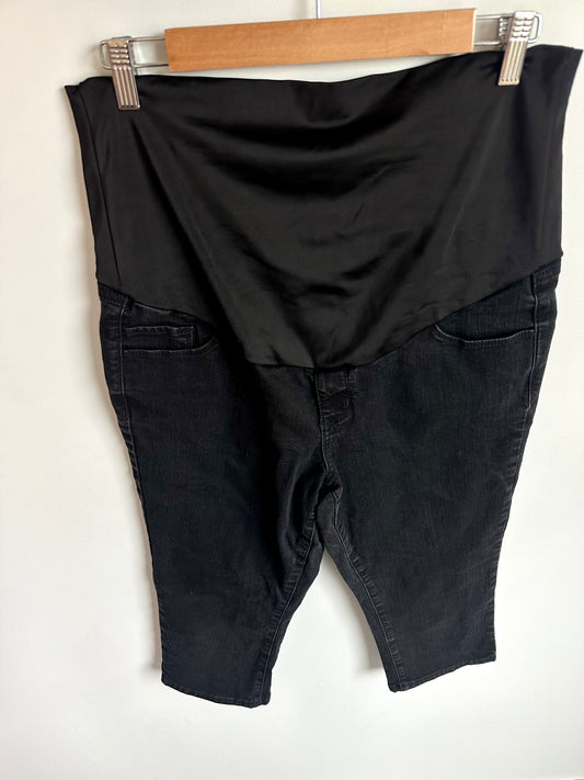 Slim Fit Dark Maternity Capri Pants / Large