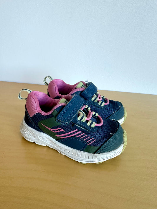 Saucony Blue + Pink Water Repellent Baby Sneakers / Size 4 Toddler