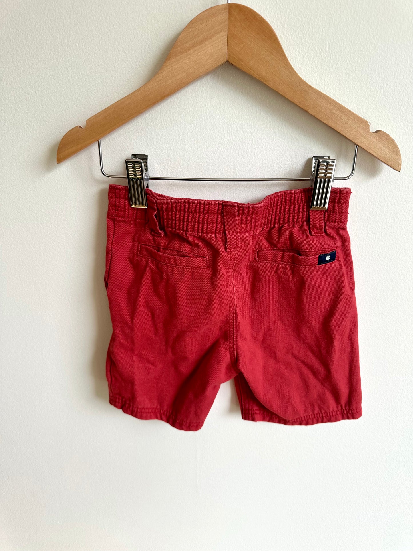 Lucky Red Shorts / 18m