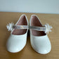 White Flower Mary Jane Shoes / Size 8 Toddler