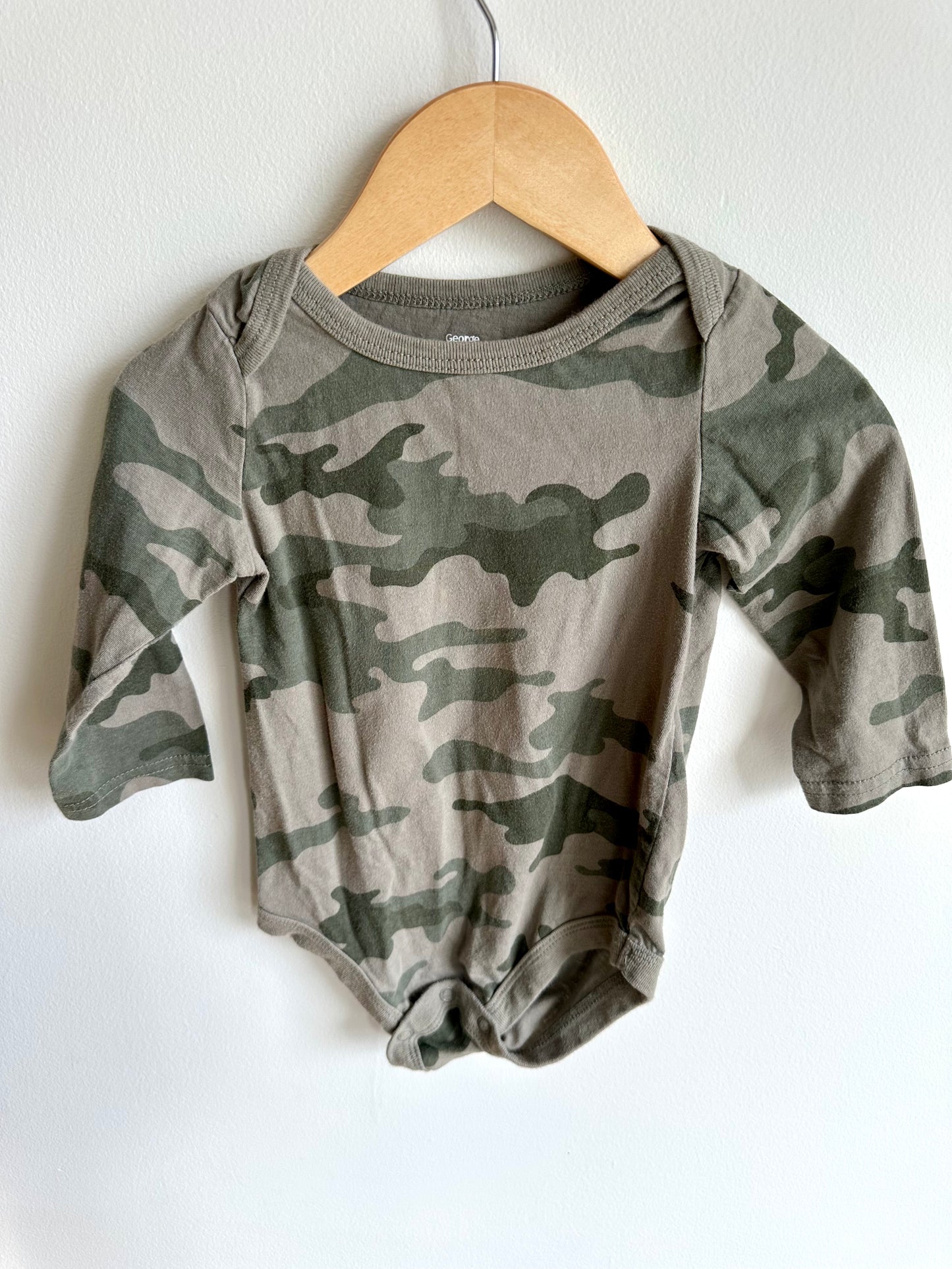 Camo Long Sleeve Bodysuit / 18-24m