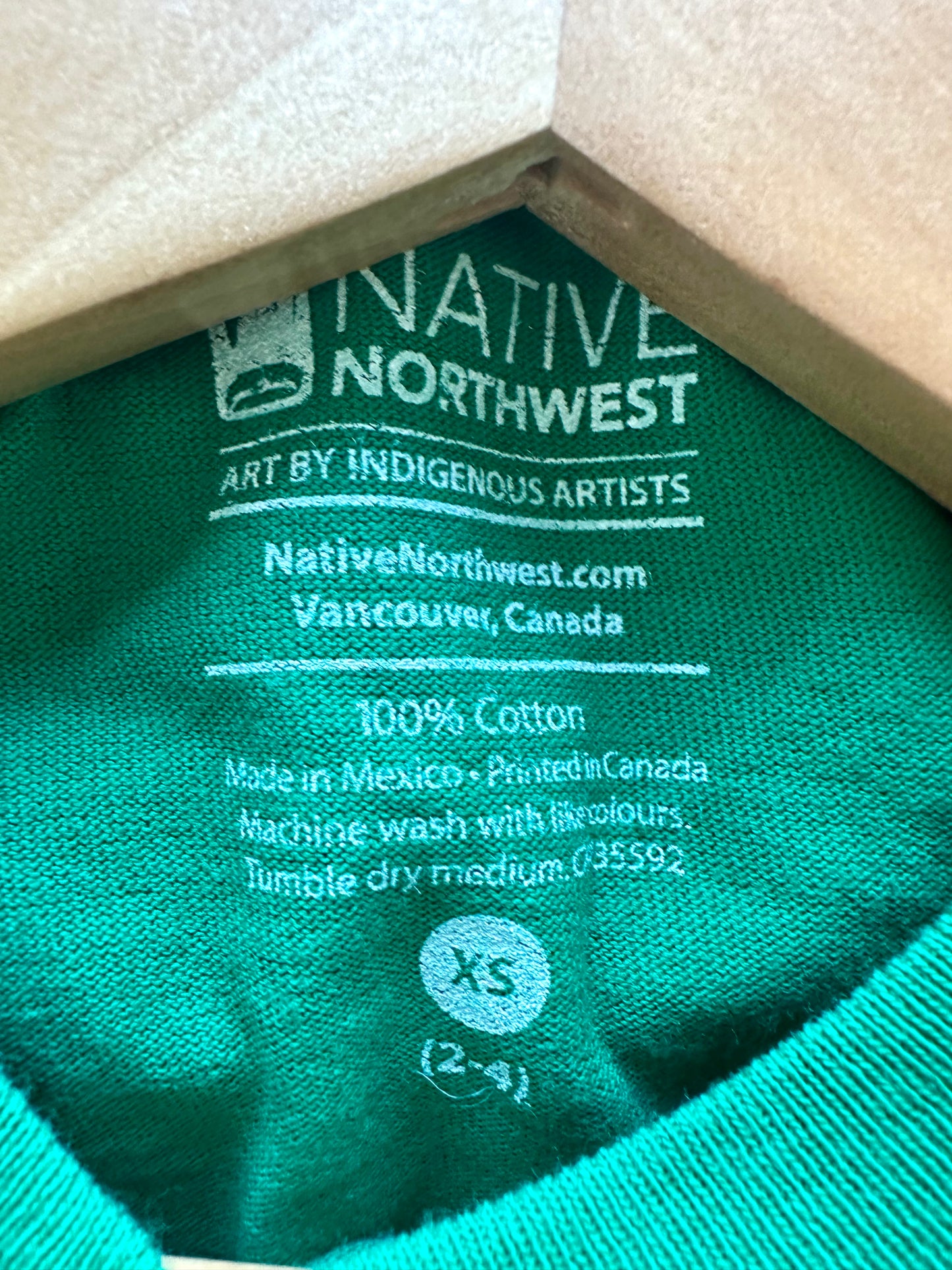 Indigenous Artist Frog T-shirt (With Tags) / 5 years