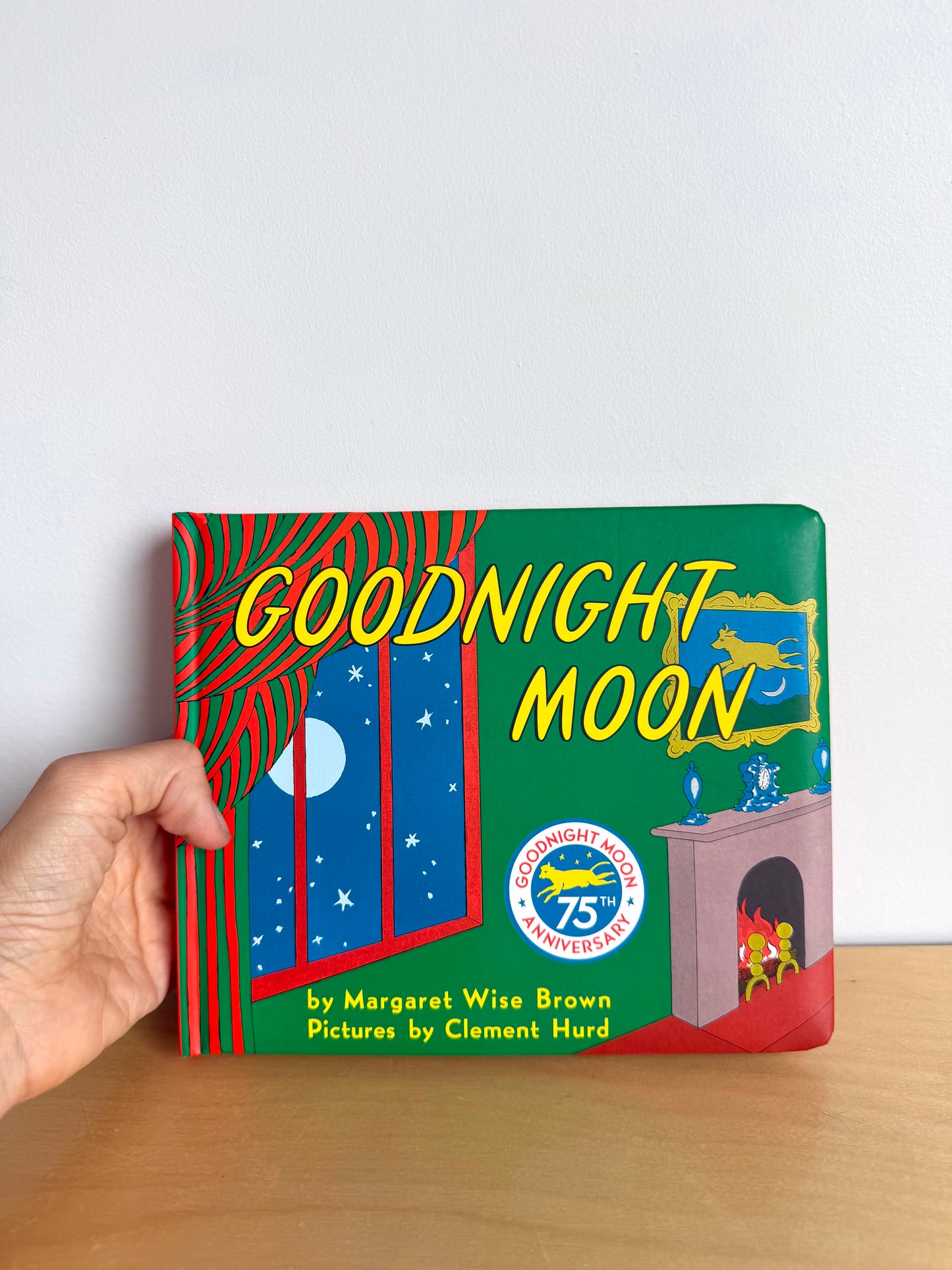 Goodnight Moon Board Book (No Shipping) / 0-3 years