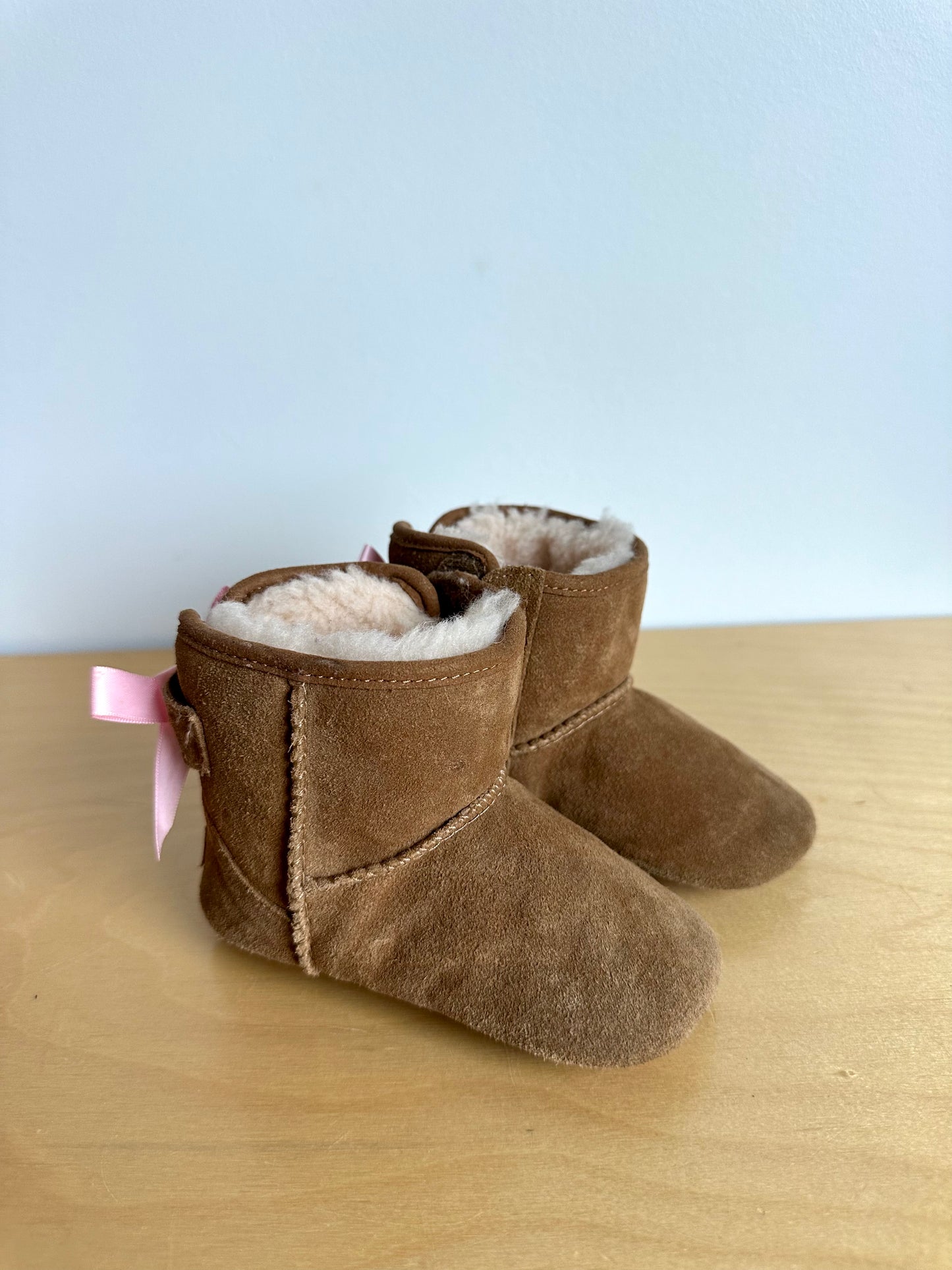 UGG Boots with Pink Bow / Size 4-5 Toddler