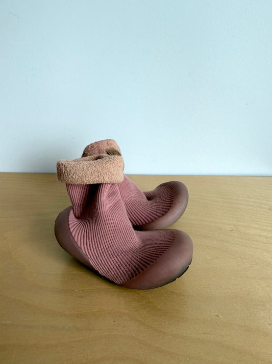 Jan & Jul Pink Sock Shoes / Size 7 Toddler