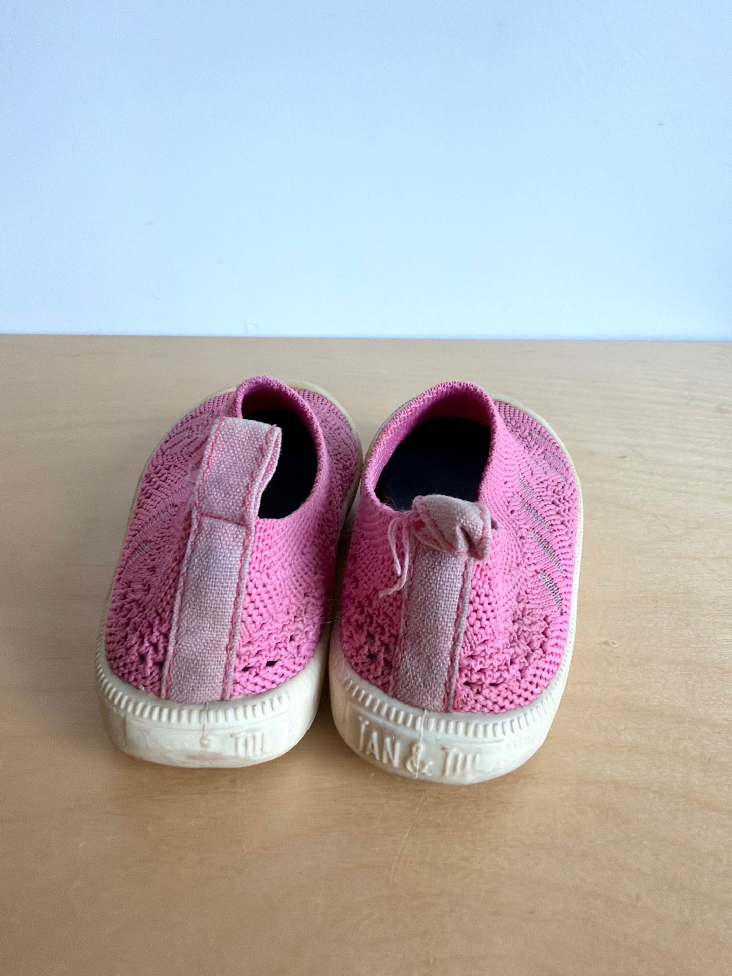 Jan & Jul Pink Knit Slip On Shoes / Size 7.5 Toddler