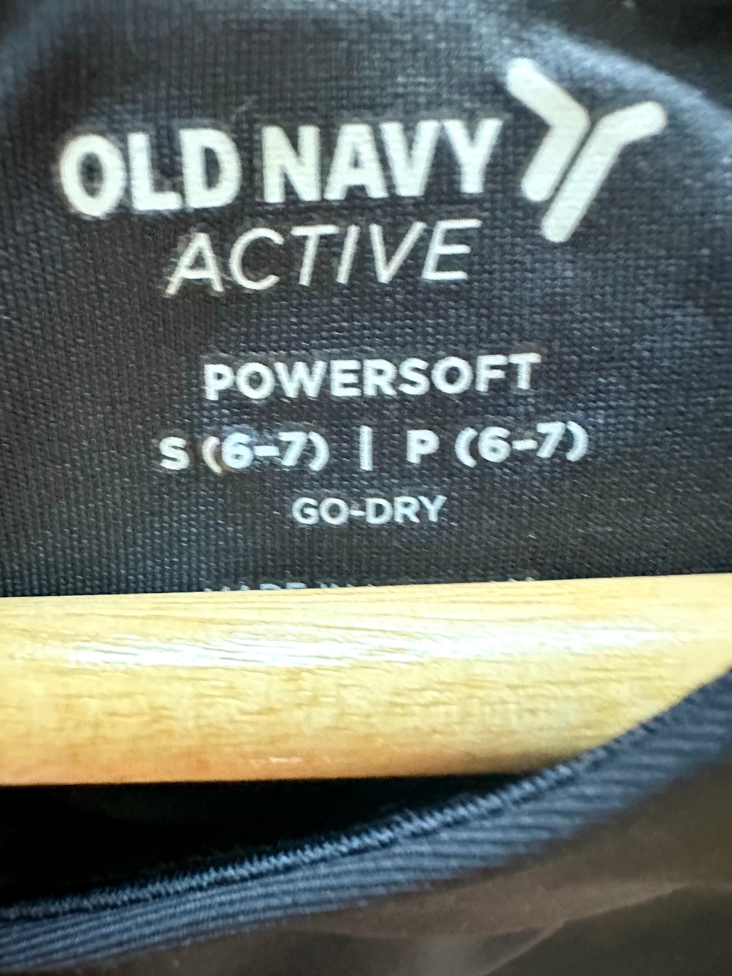 Black Active Powersoft Sports Top / 6-7 years