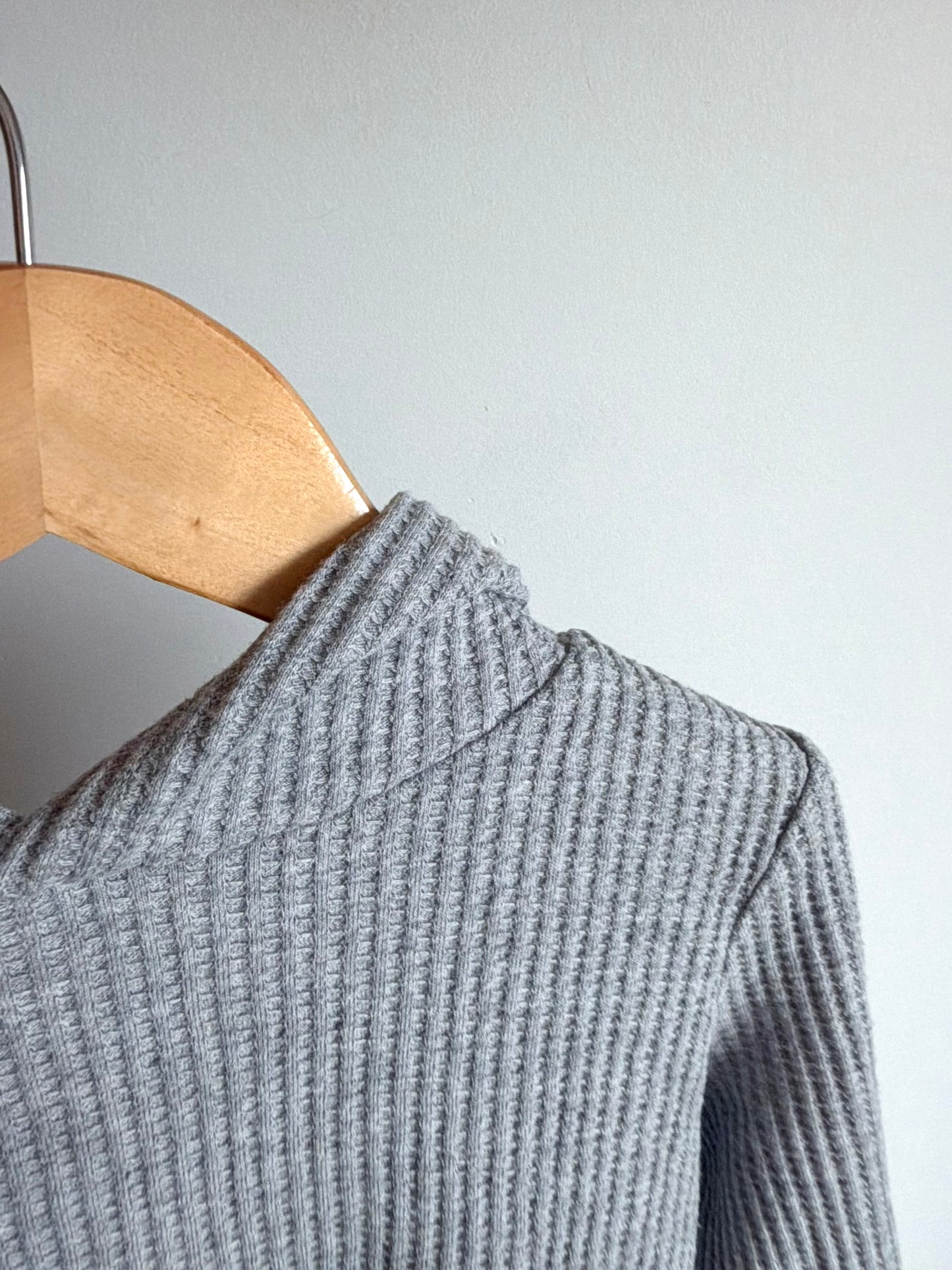 Grey Waffle Hooded Long Sleeve / 4T