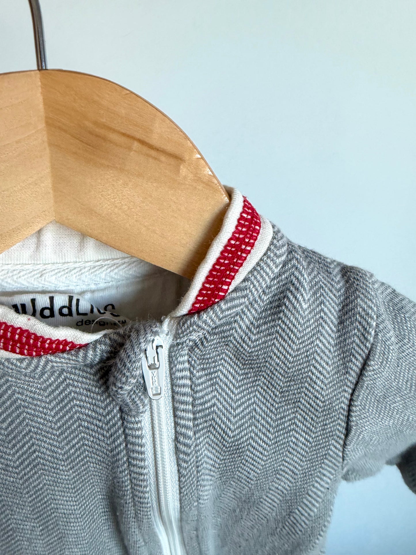 Grey with Red Trim Sleeper / 3-6m