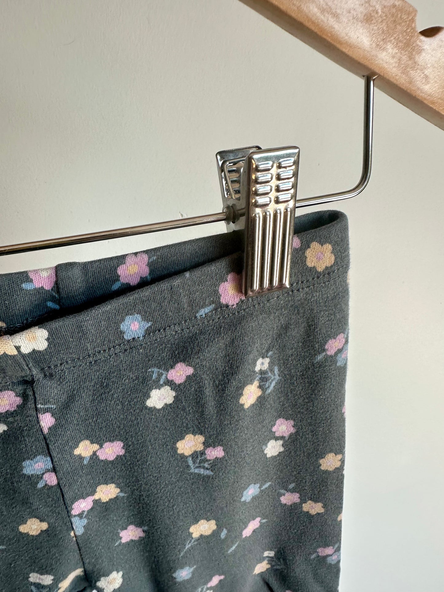 Floral Charcoal Leggings / 24m