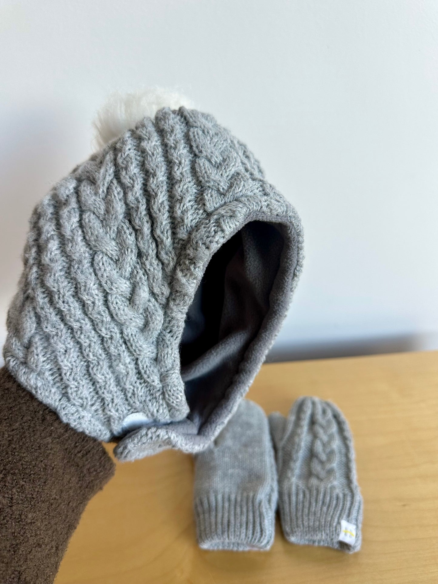Grey Toque with Mittens / 12-24m