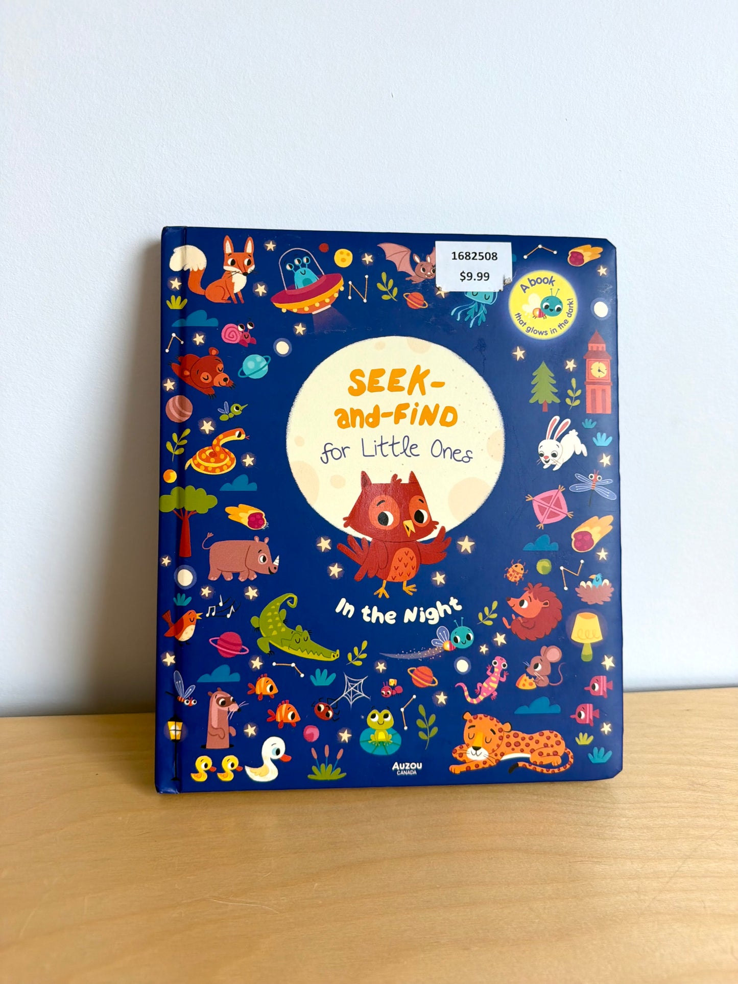 Seek + Find Glow in the Dark Board Book (No Shipping) / 1-4 years
