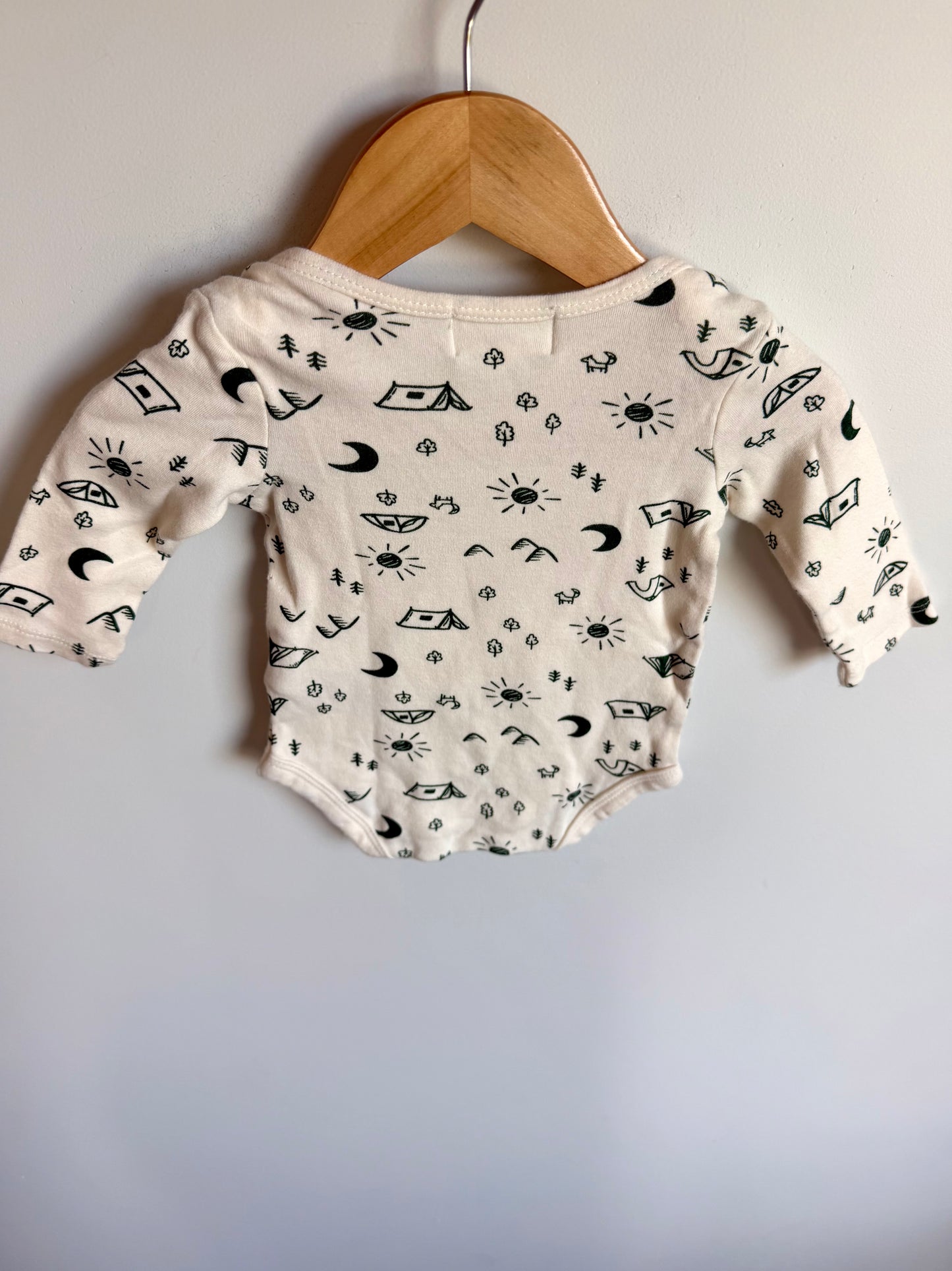 Green Camping Icons Bodysuit / 3-6m