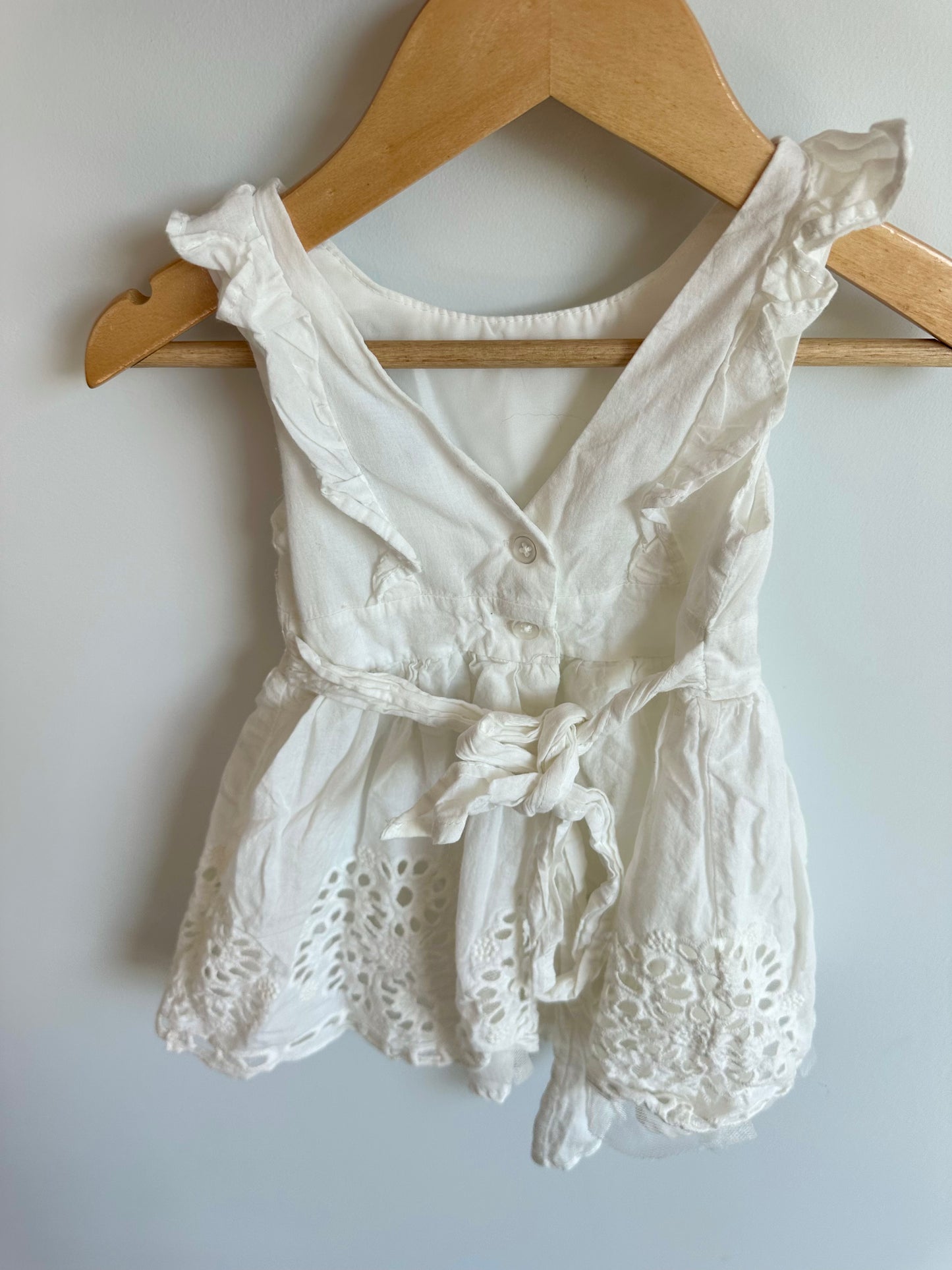White Eyelet Dress / 12m