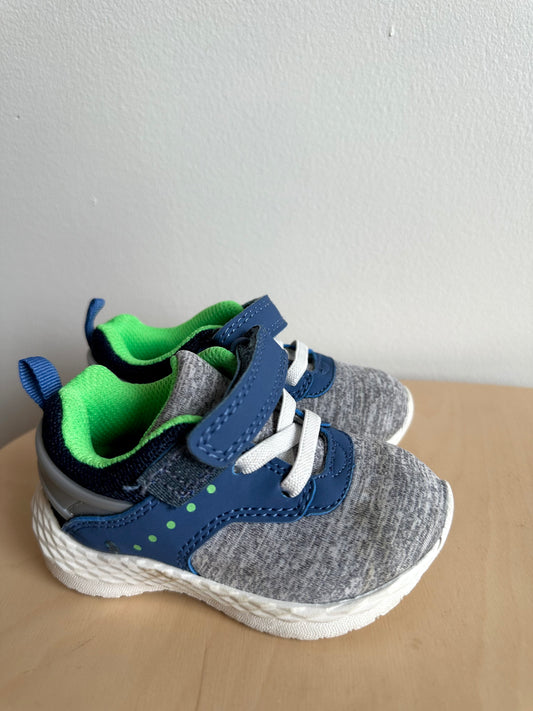 Velcro Sneakers / Size 4 Toddler