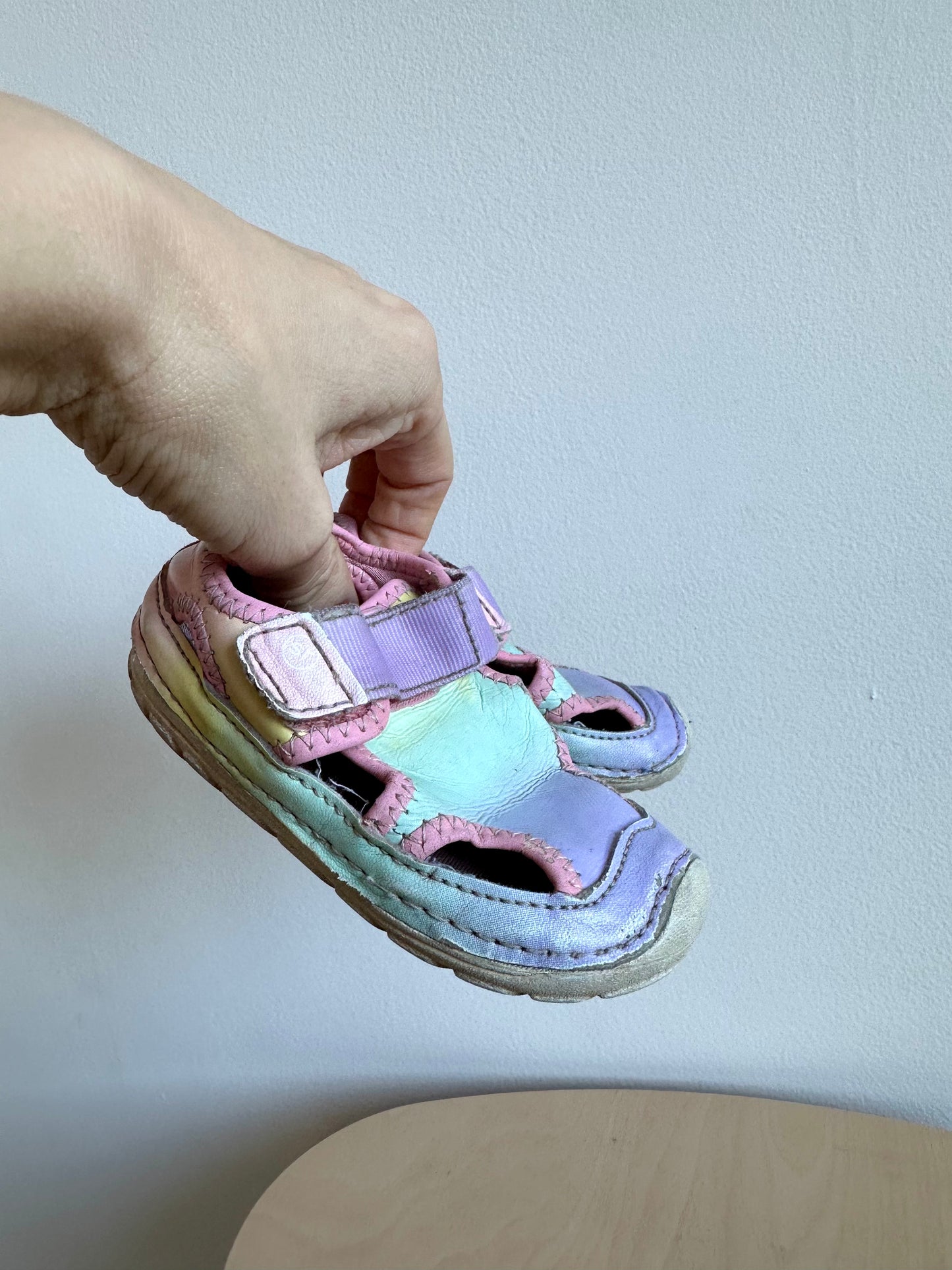 Ombre Sandals / Size 4 Toddler Footwear? (No Shipping)