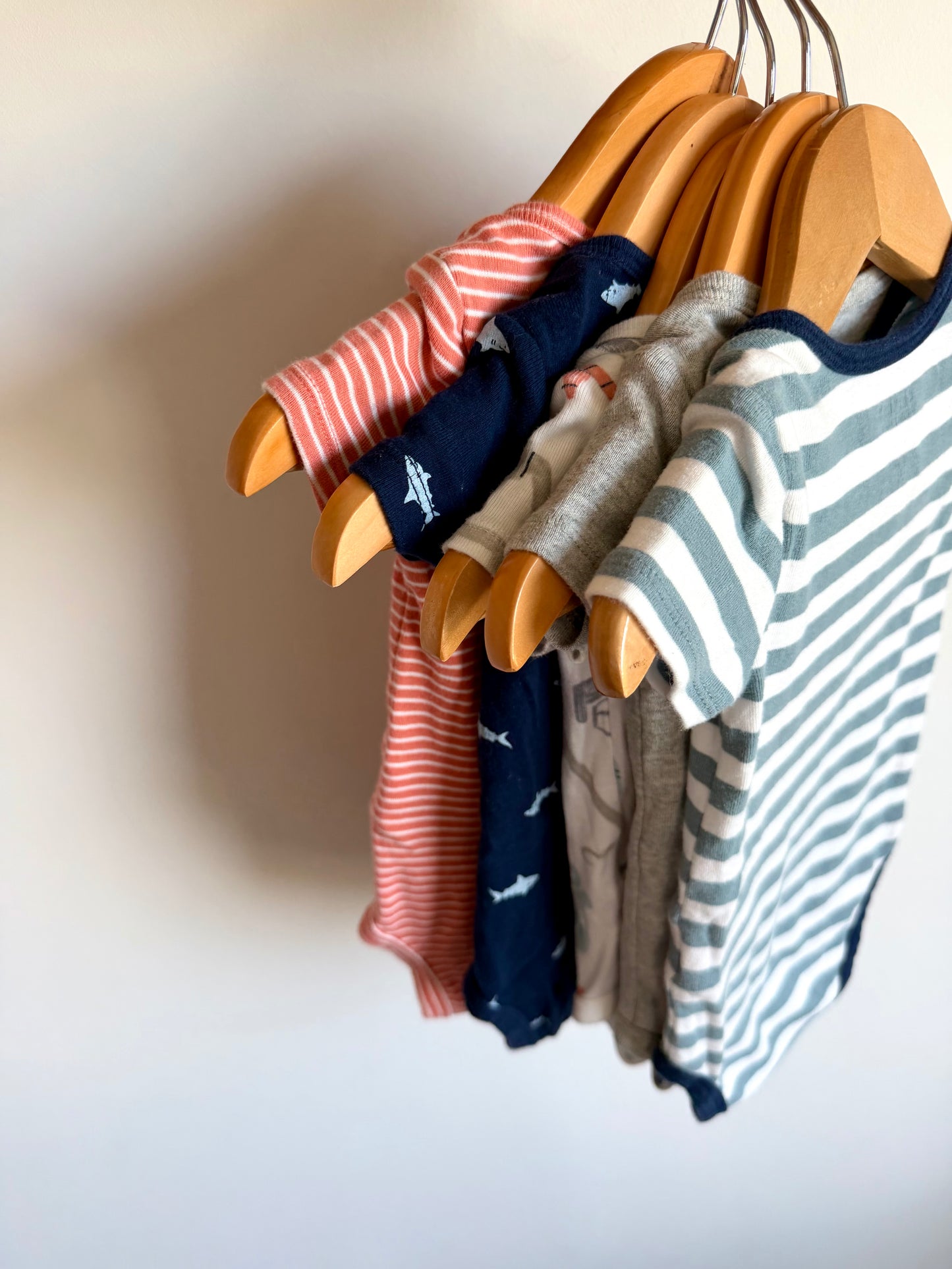 Set of 5 T-Shirt Bodysuits / 6-9m