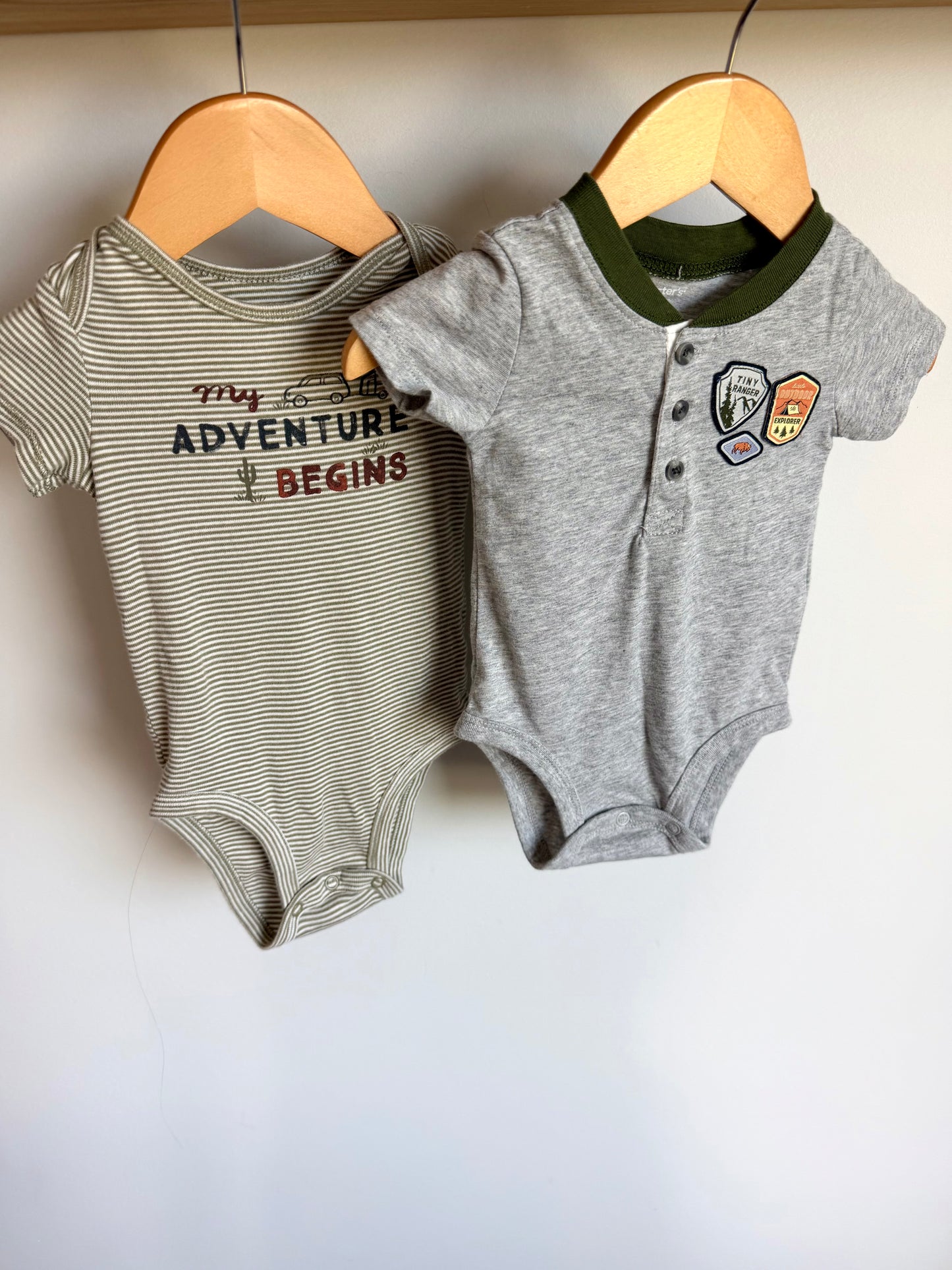 Adventure Bodysuits (2) / 6m