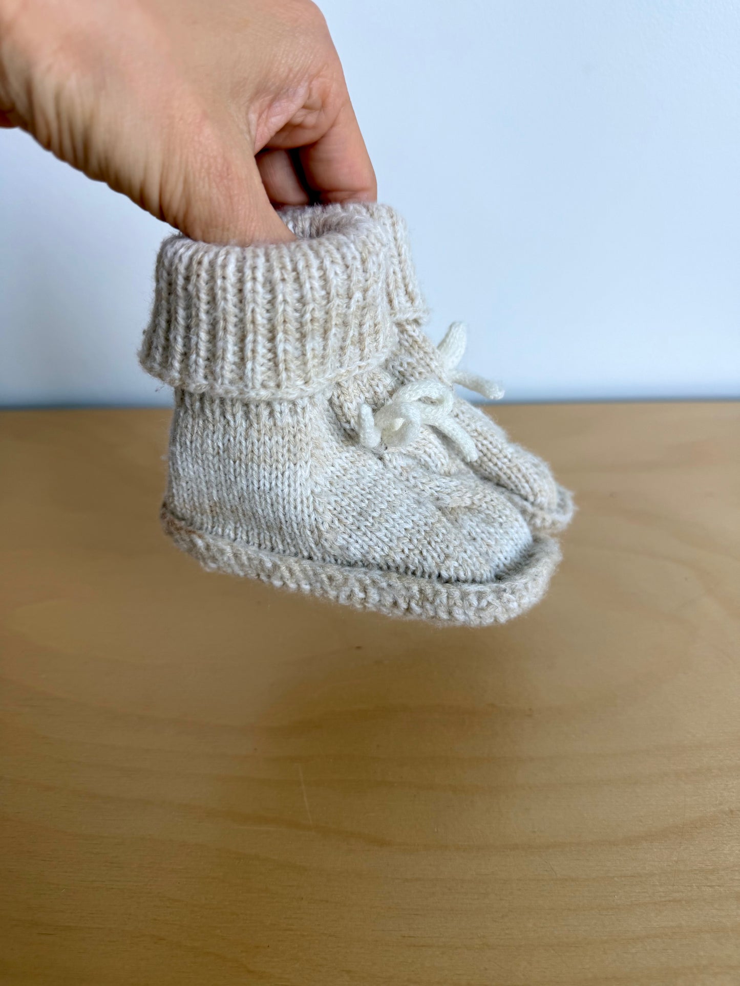 Handmade Oat Knit Slippers / 6-12m
