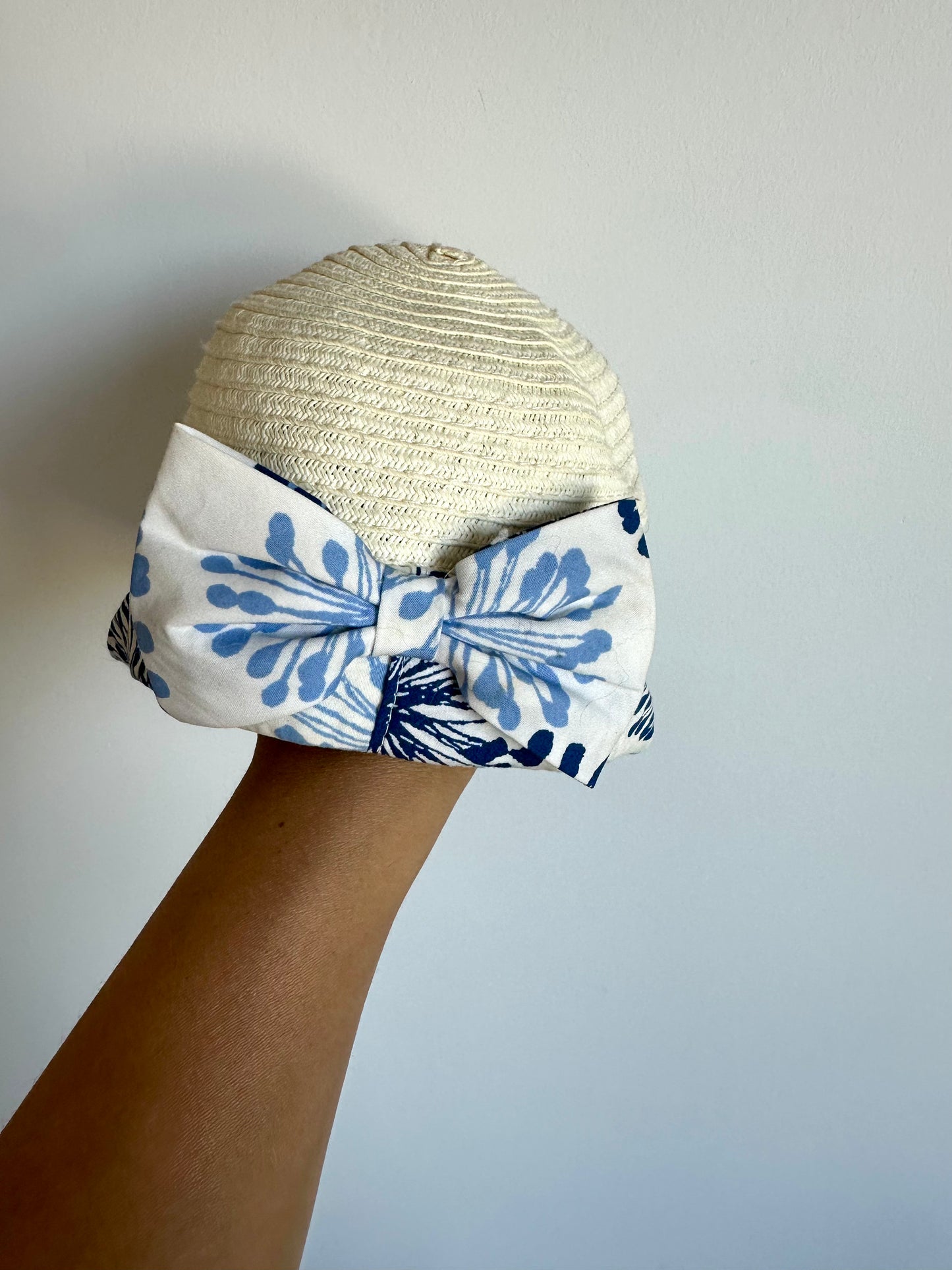 Cloche Blue Floral Detail Hat / 12-24m