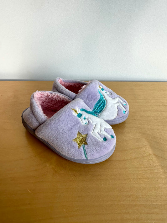 Star Unicorn Purple Slippers / Size 5-6 Toddler