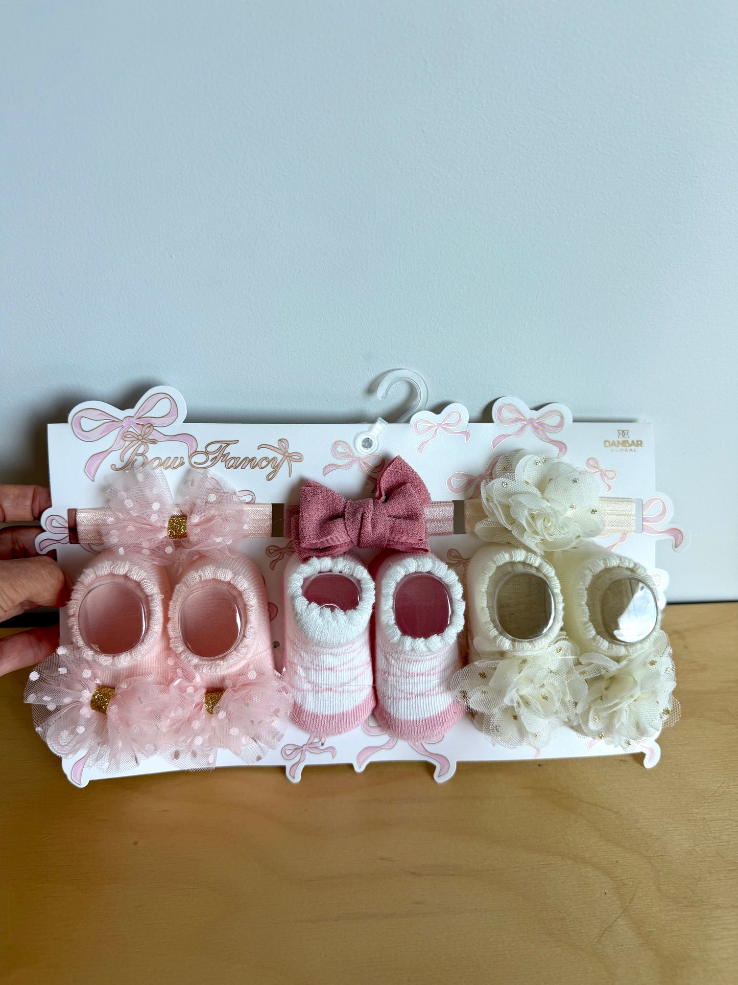 Socks + Bow Set (With tags) / 0-6m