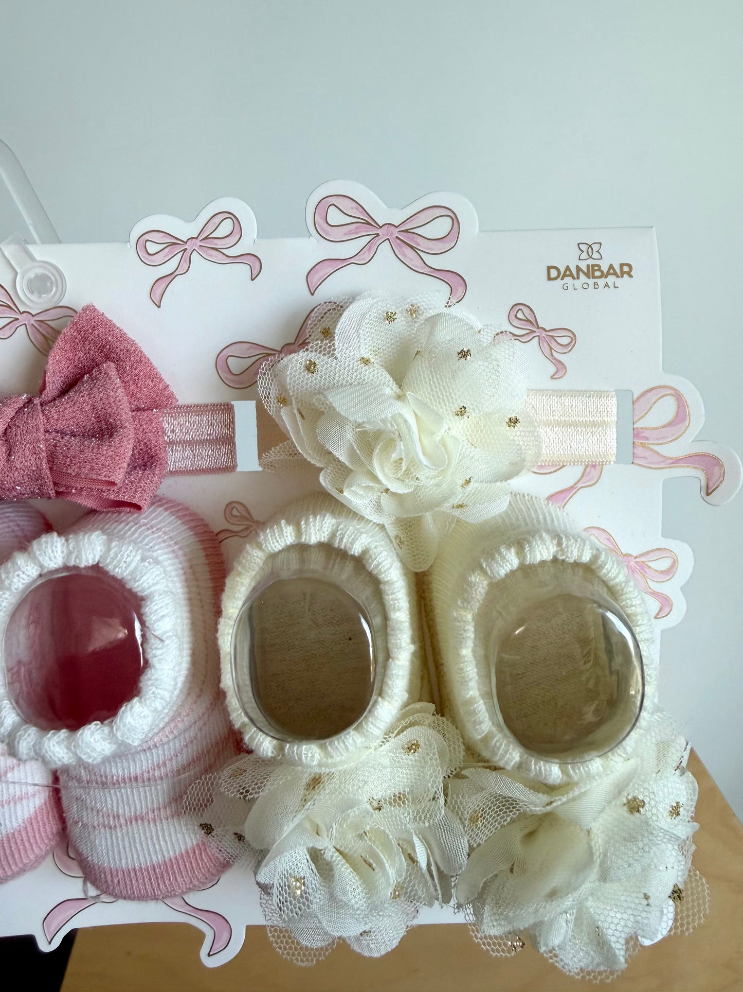 Socks + Bow Set (With tags) / 0-6m