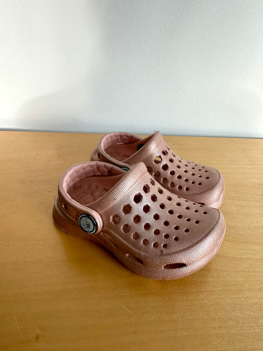 Joybees Pink Crocs / Size 4-5 Toddler