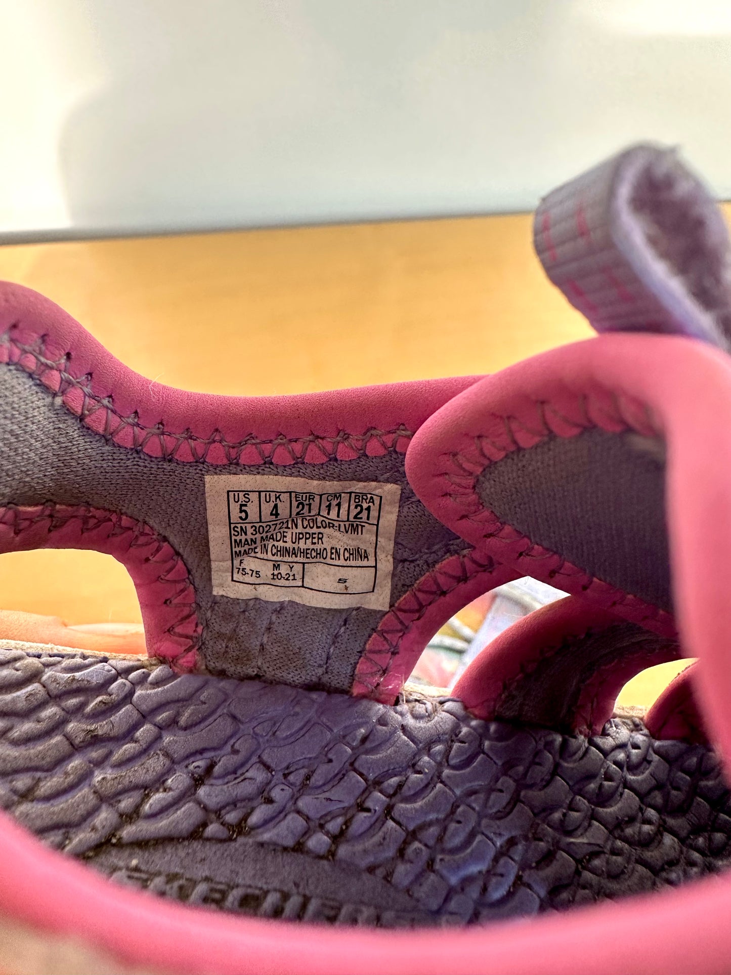 Sketchers Narwhal Sandals / Size 5 Toddler