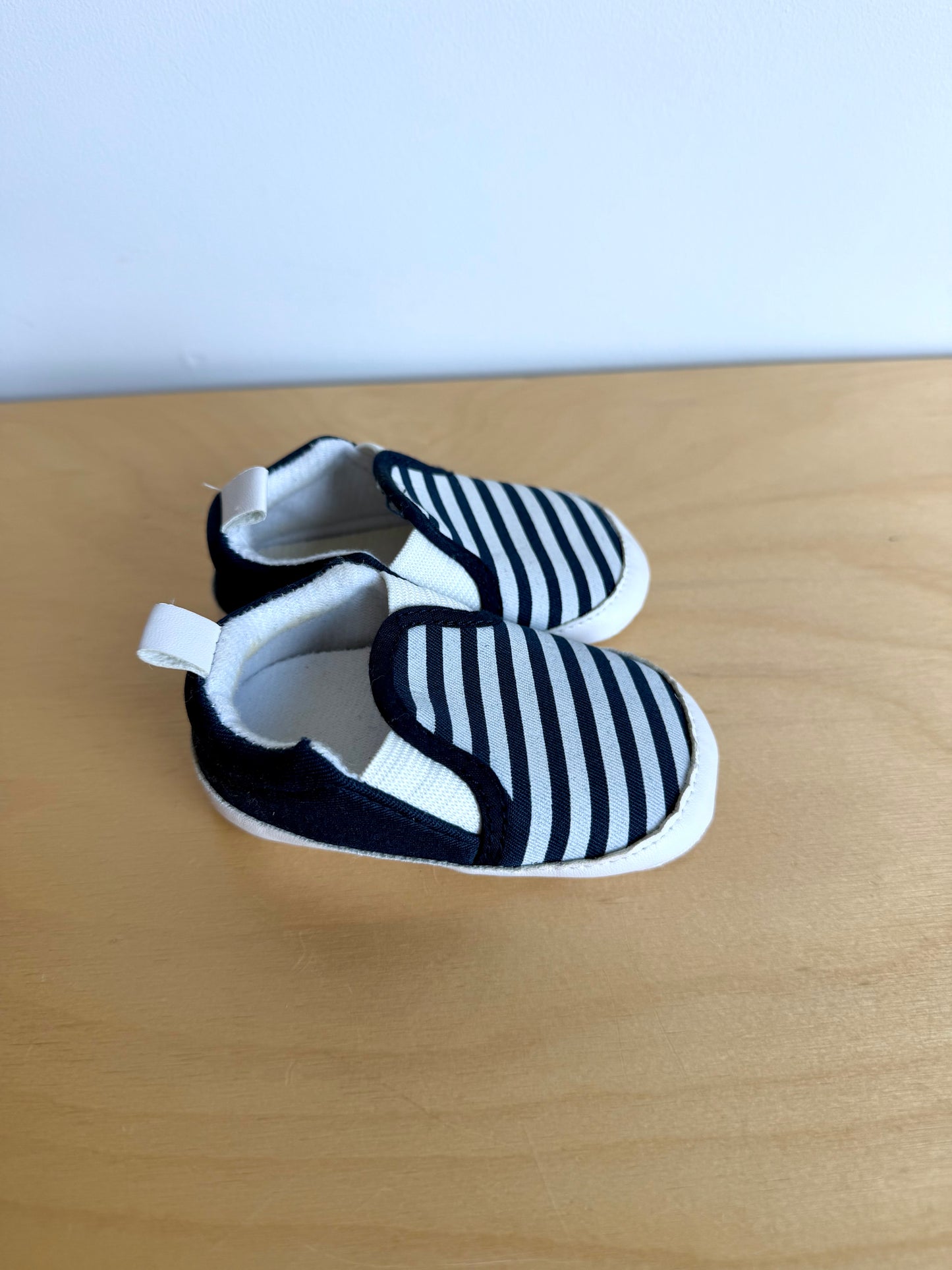 Navy Striped Shoes / 3-6m?